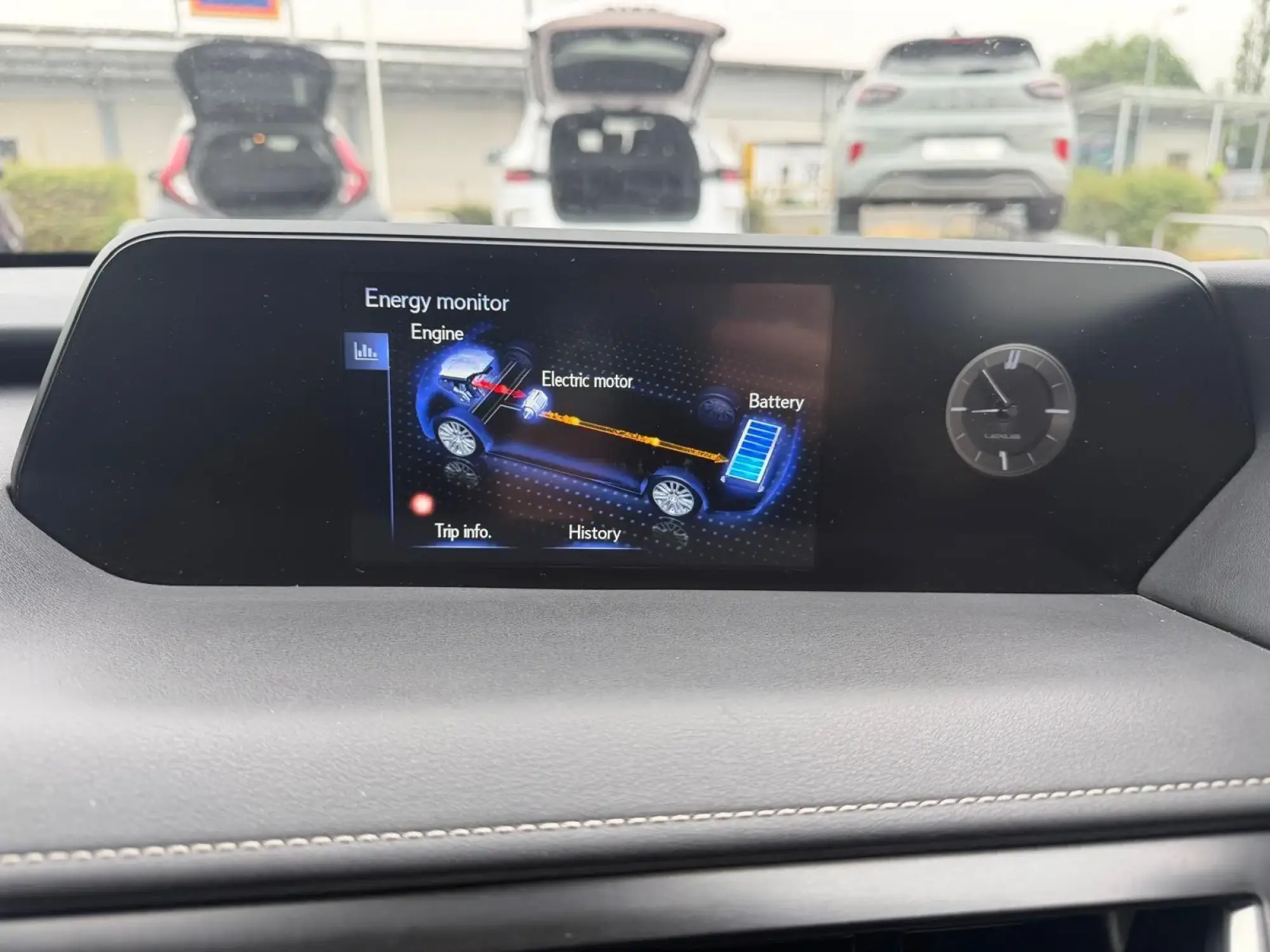 Lexus UX Self-Charging Hybrid Image 23
