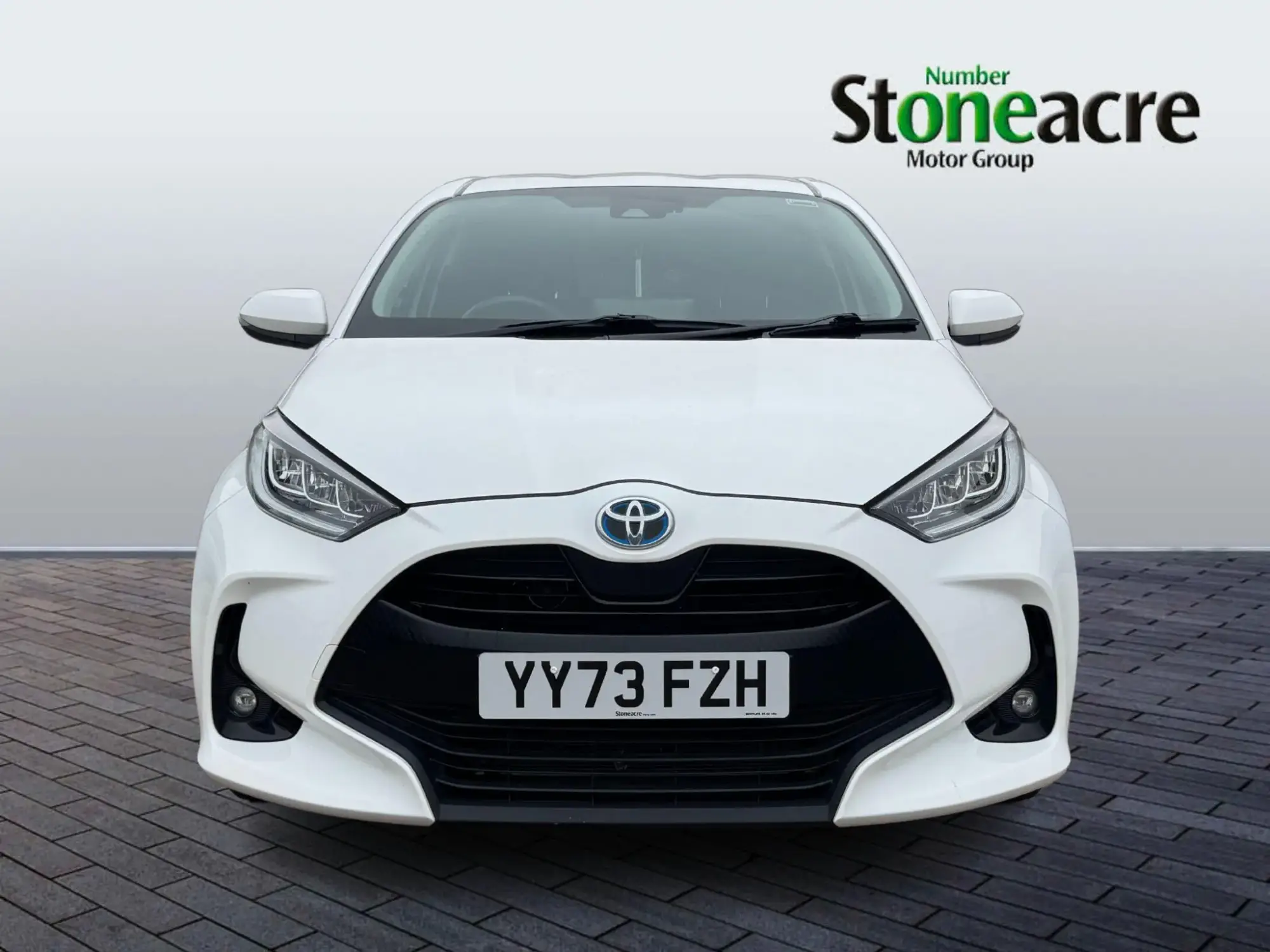 Toyota Yaris 1.5 Hybrid Design 5dr CVT YY73FZH Image 2 Toyota Yaris 1.5 Hybrid Design 5dr CVT YY73FZH Image 2