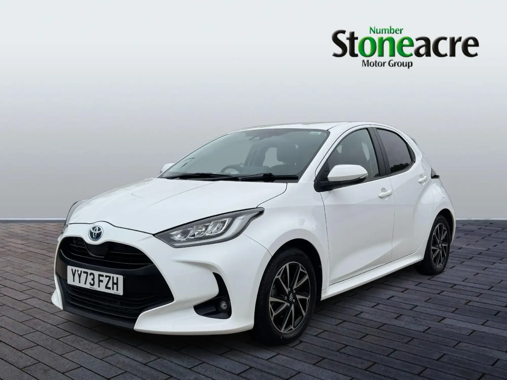 Toyota Yaris 1.5 Hybrid Design 5dr CVT YY73FZH Image 3 Toyota Yaris 1.5 Hybrid Design 5dr CVT YY73FZH Image 3