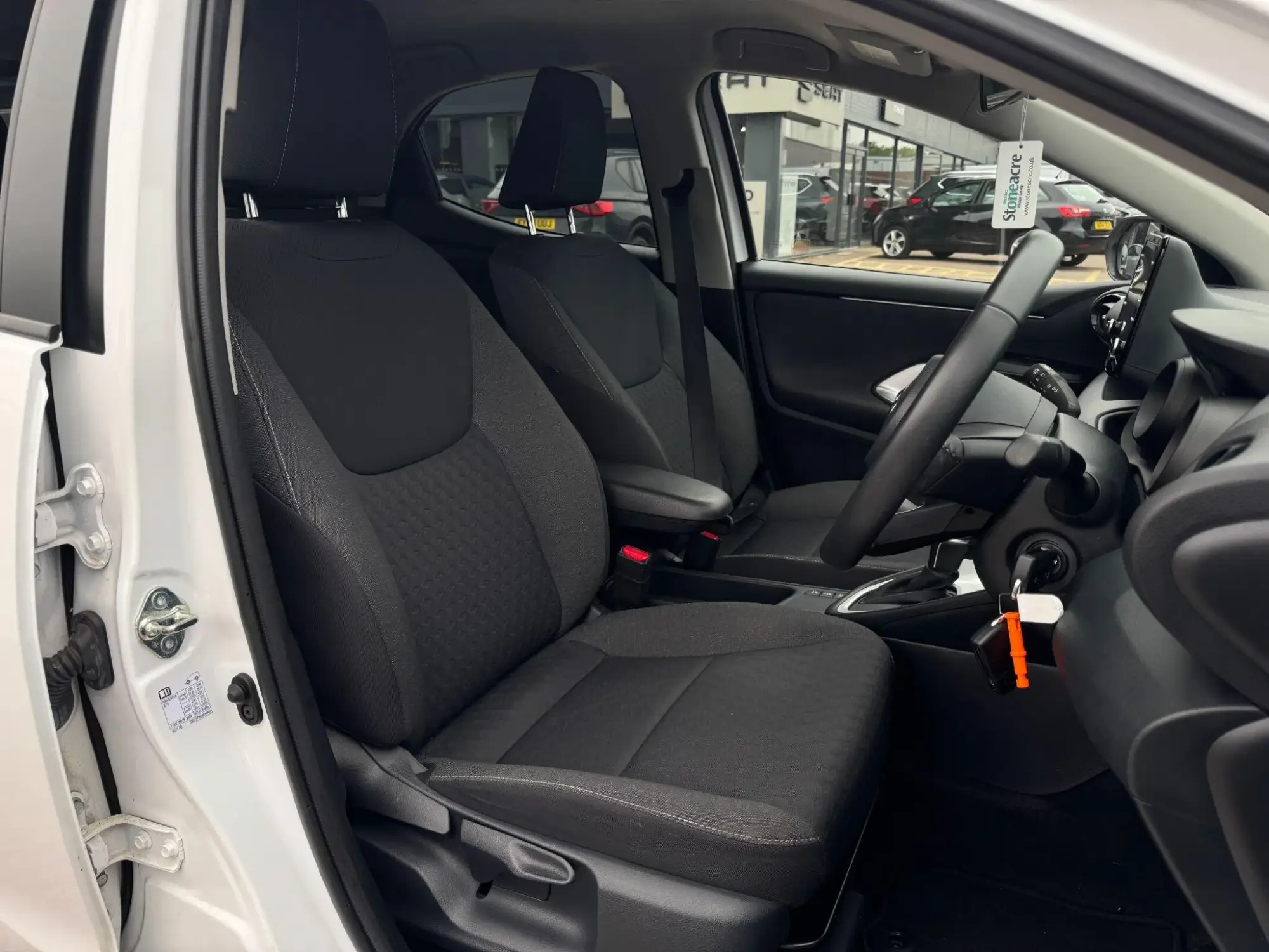 Toyota Yaris Image 11