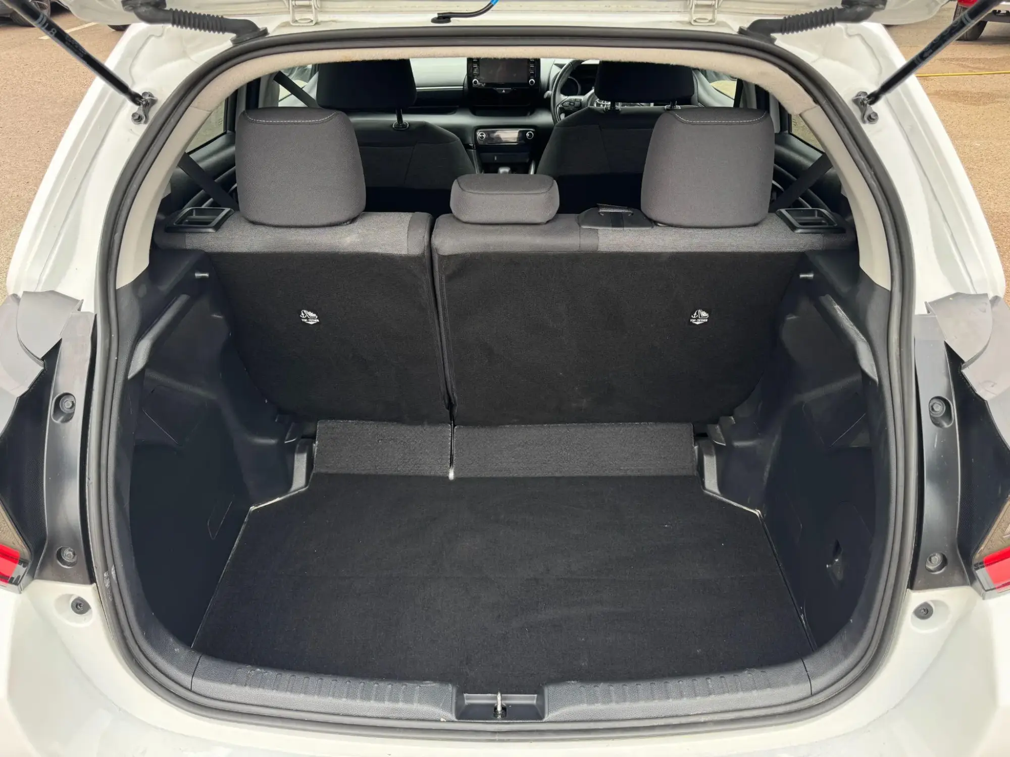 Toyota Yaris Image 22