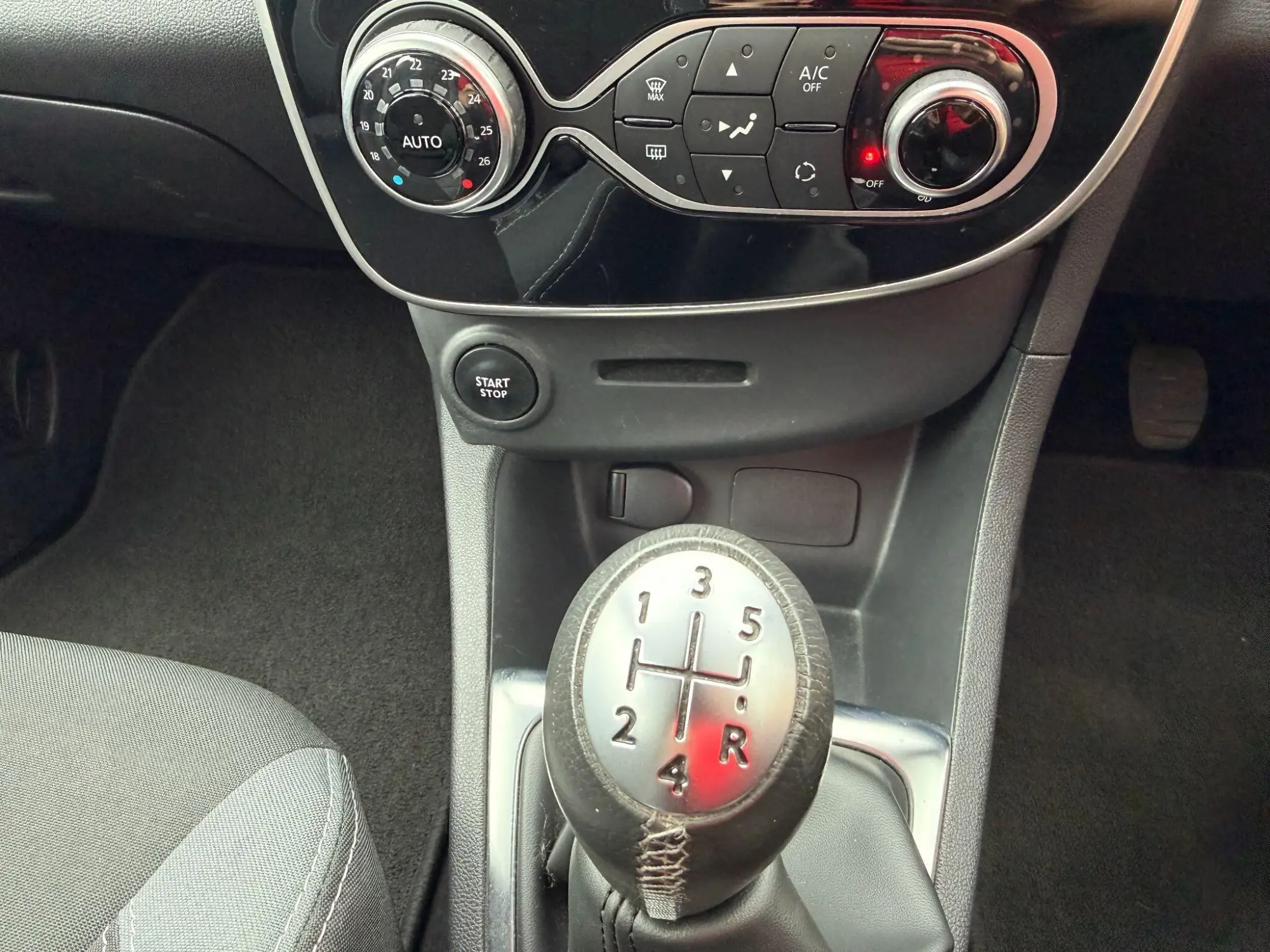 Renault Clio Image 12 Renault Clio Image 12