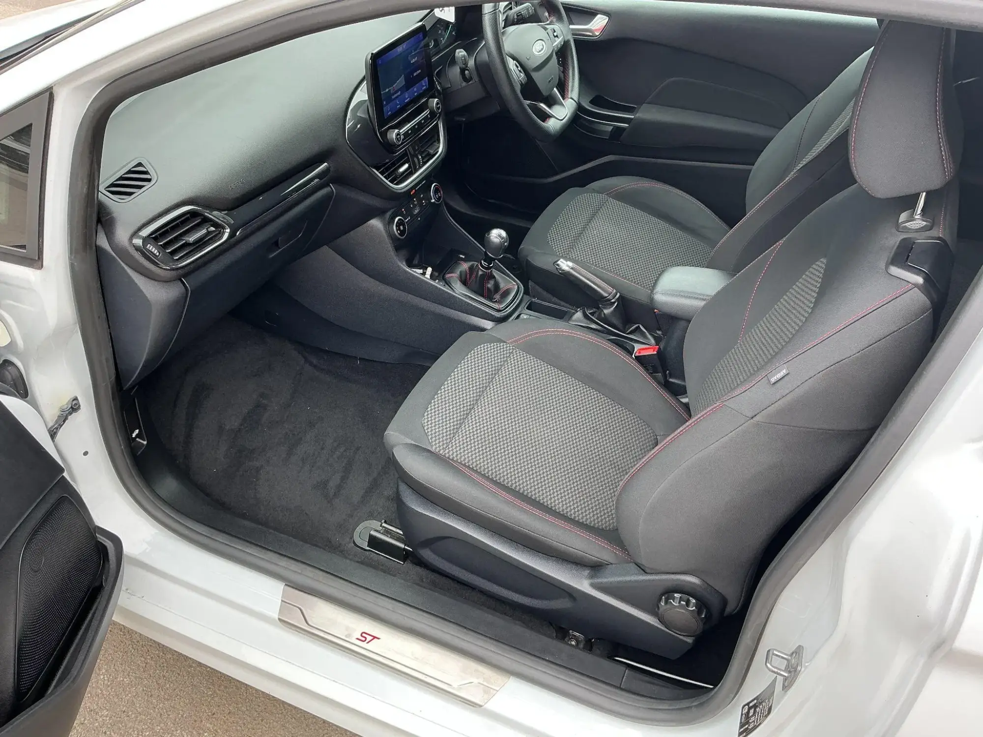 Ford Fiesta Image 24