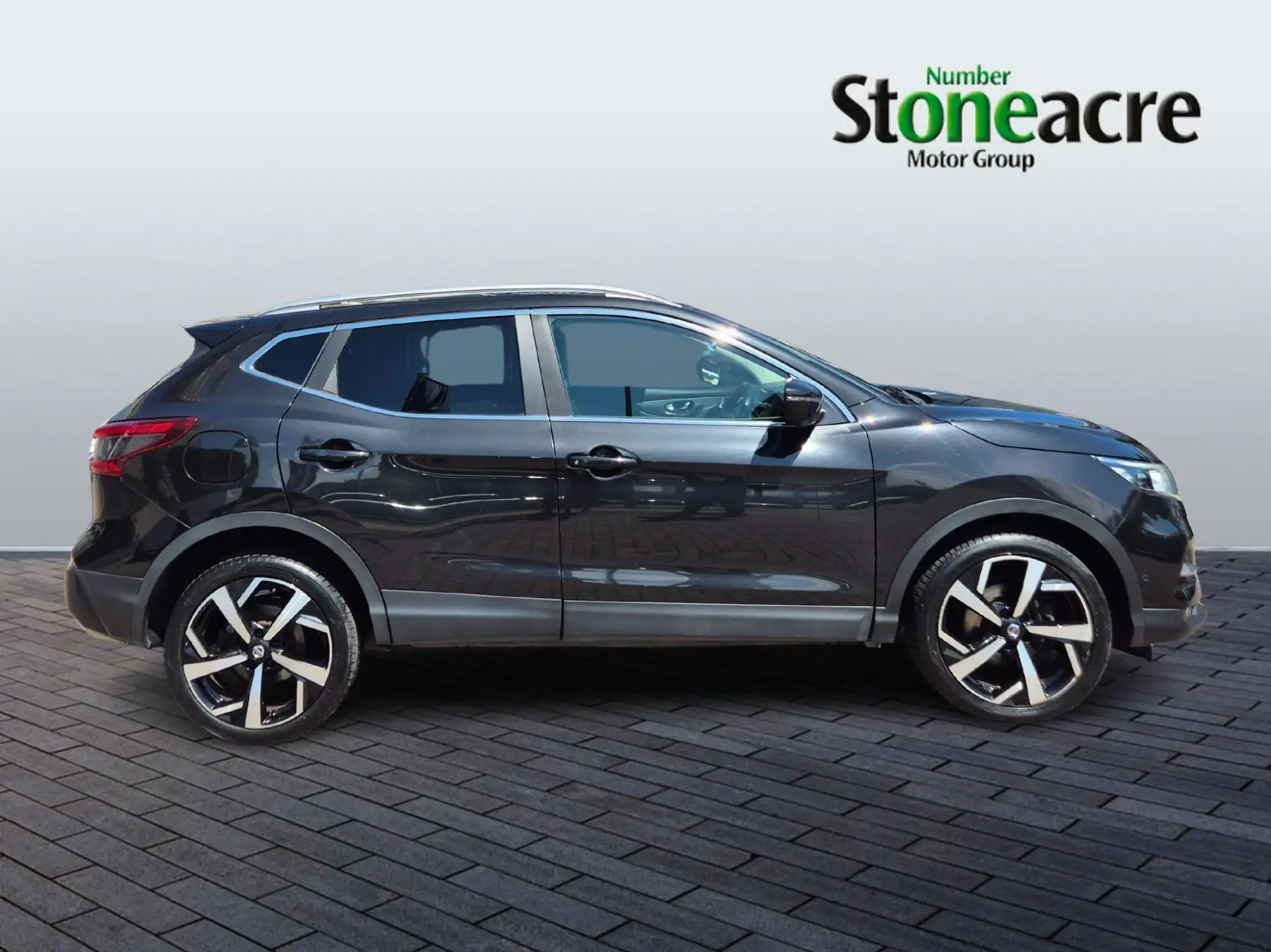 Nissan Qashqai 1.5 dCi Tekna SUV 5dr Diesel Manual Euro 6 (s/s) (115 ps) LL68OAC Image 2