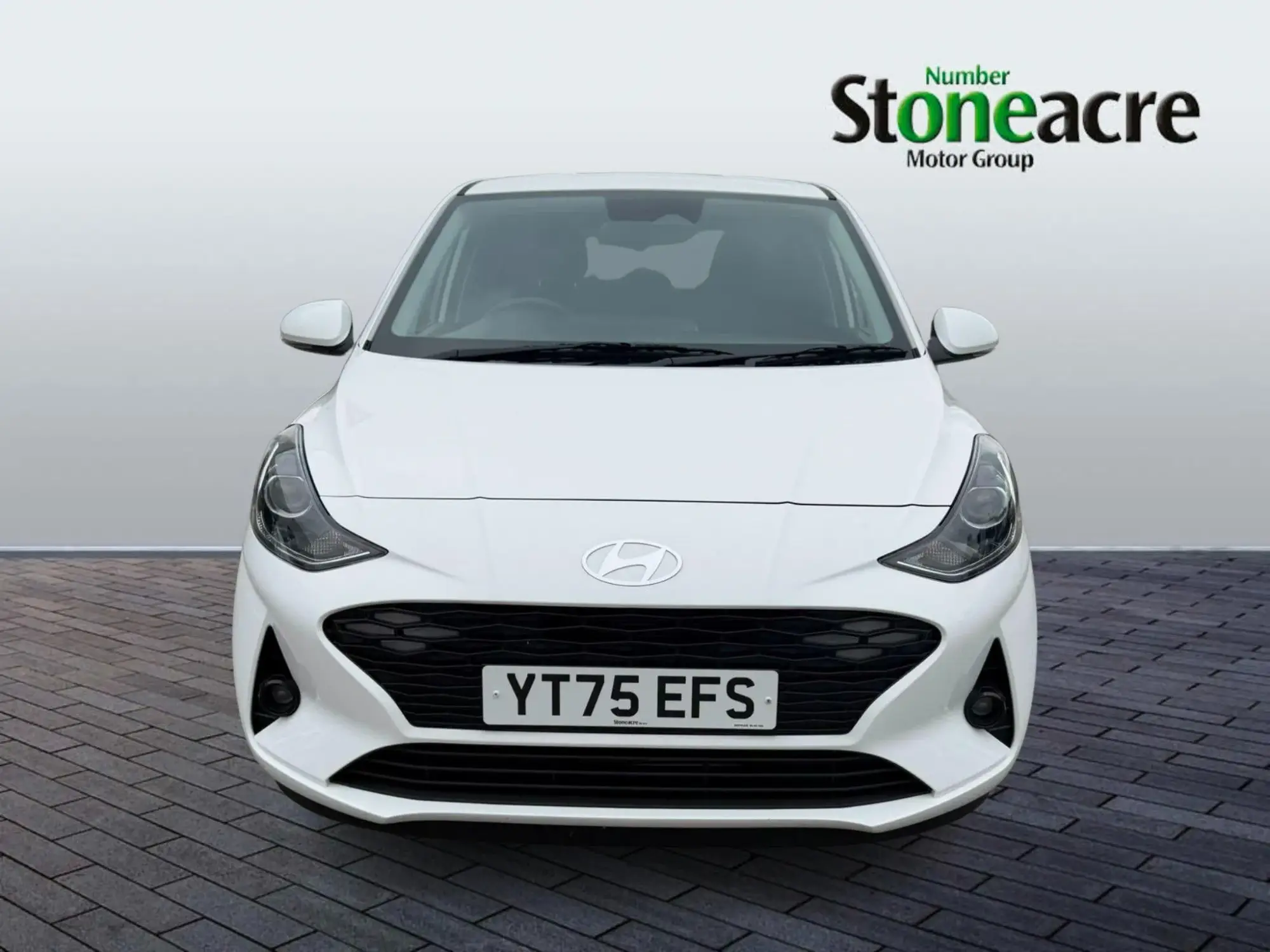Hyundai i10 1.2 Premium Auto Euro 6 (s/s) 5dr YT75EFS Image 2