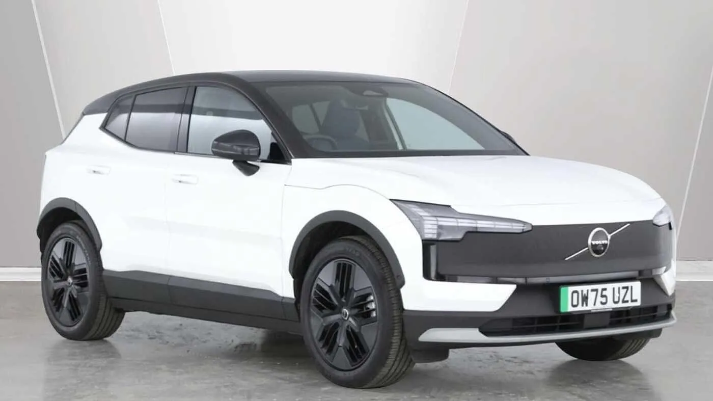 Volvo EX30 Cross Country listing photo