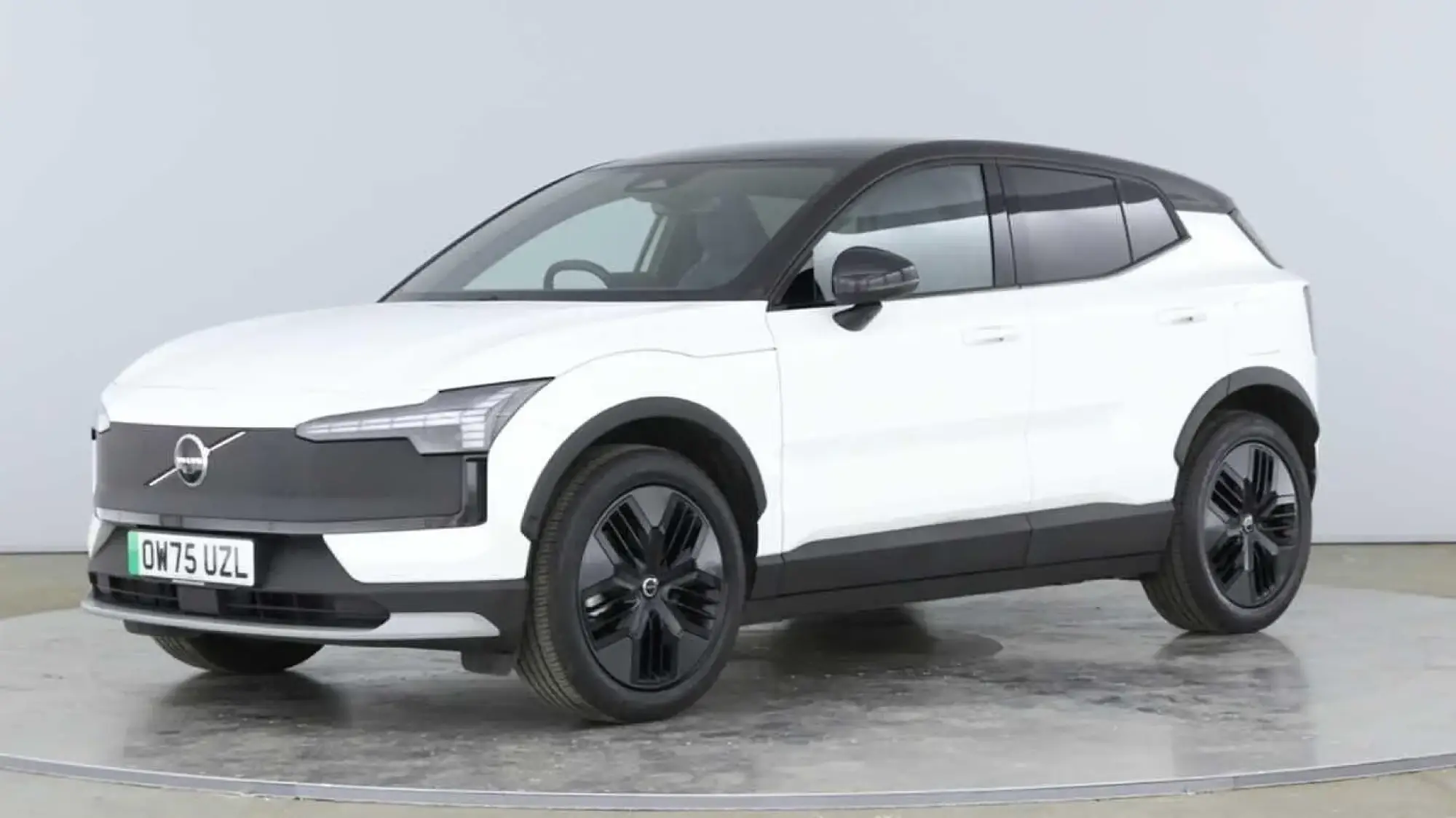 Volvo EX30 Cross Country Image 7