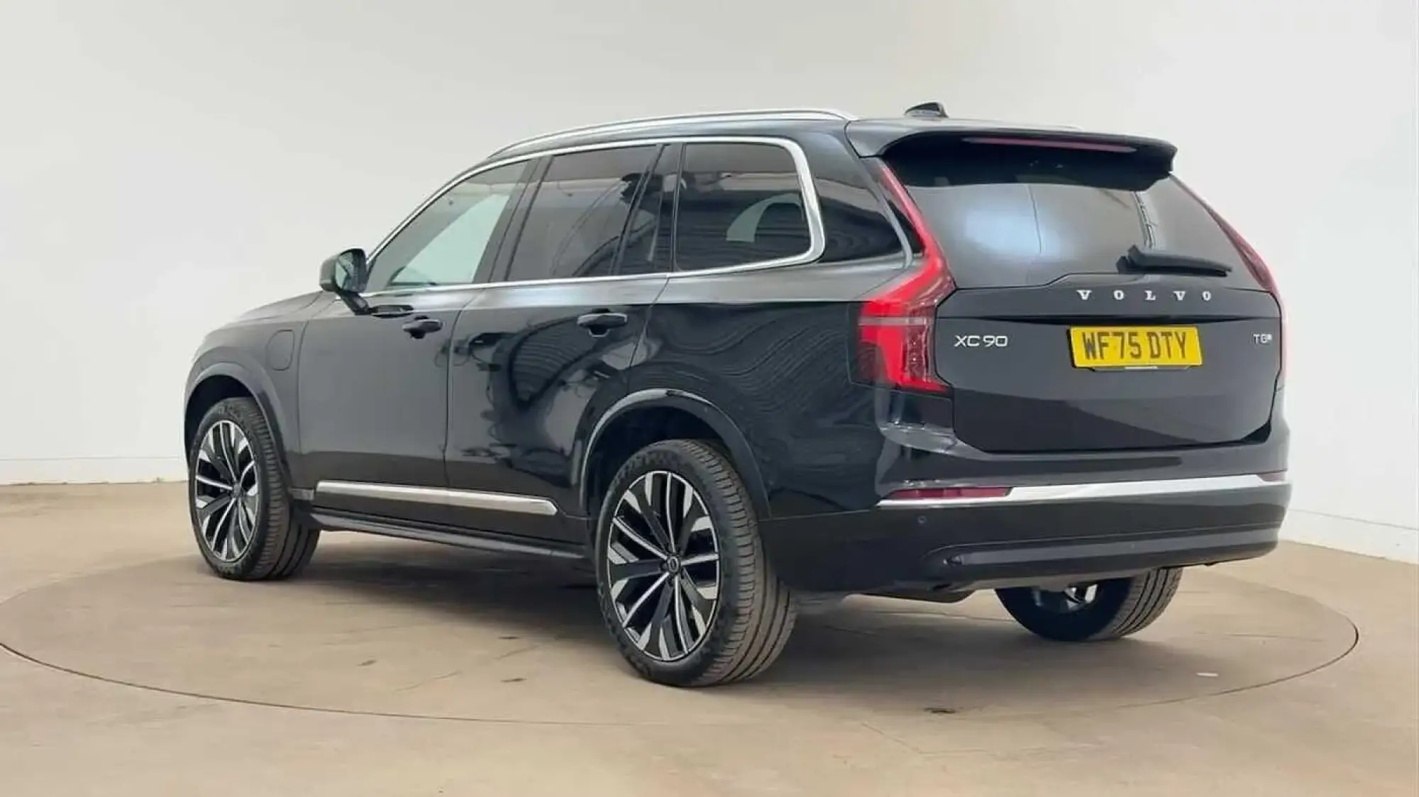 Volvo XC90 Plug-In Hybrid Image 5 Volvo XC90 Plug-In Hybrid Image 5