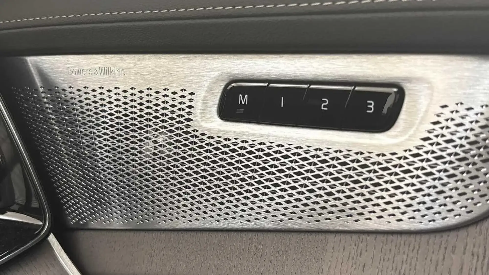 Volvo XC90 Plug-In Hybrid Image 26 Volvo XC90 Plug-In Hybrid Image 26