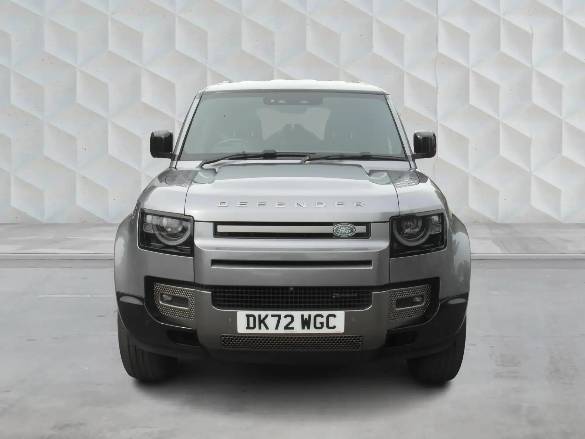 Land Rover Defender 110 3.0 D250 MHEV X-Dynamic S Auto 4WD Euro 6 (s/s) 5dr DK72WGC Image 2