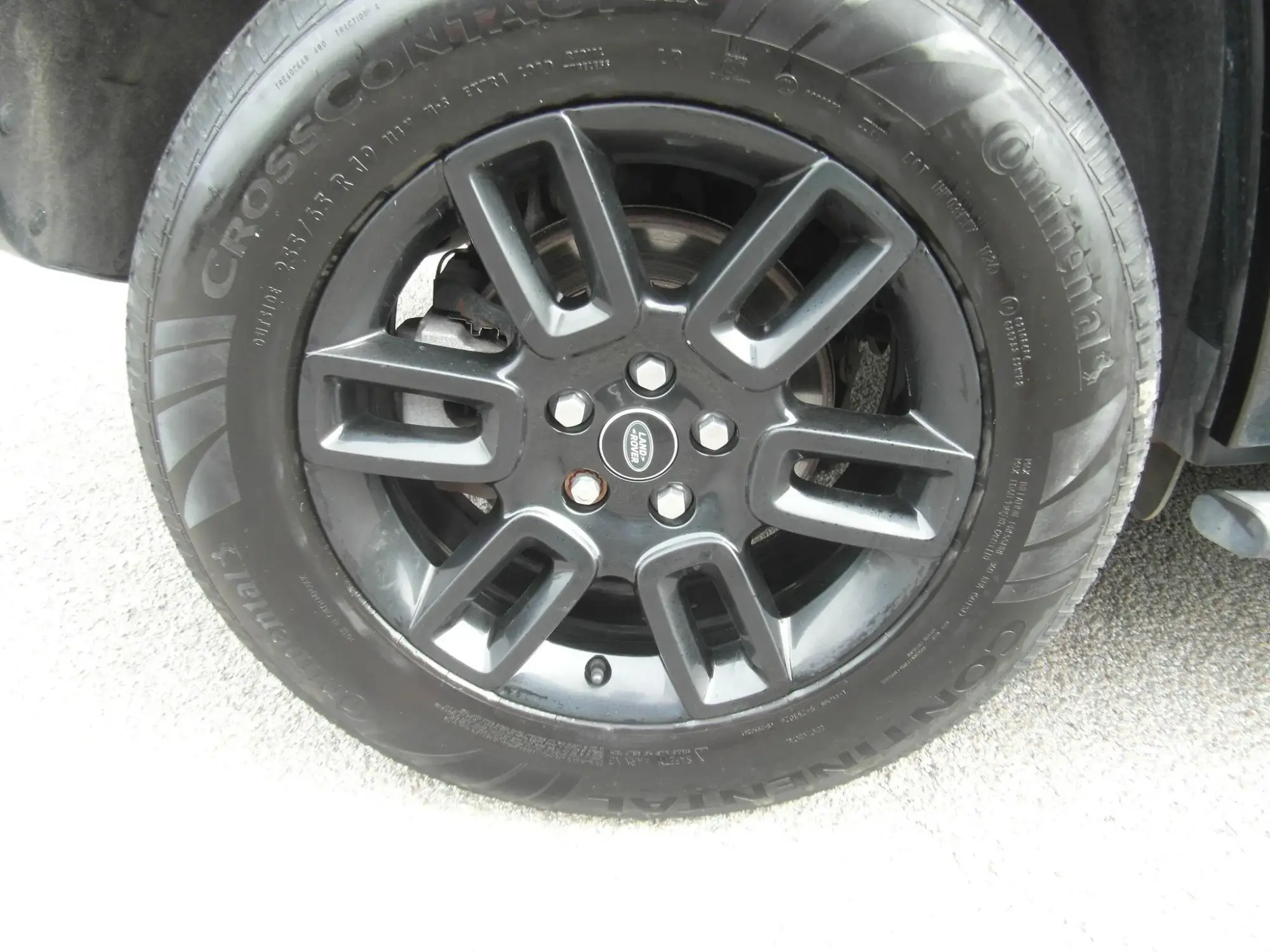 Land Rover Defender 110 Image 20