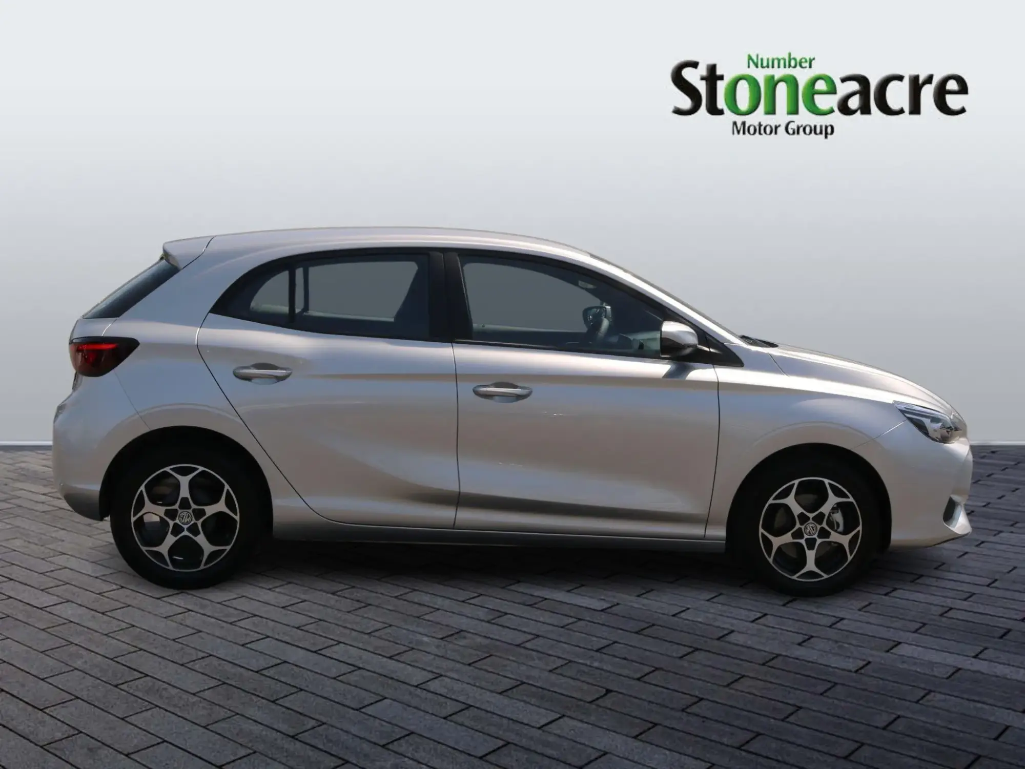 MG 3 1.5 SE Euro 6 (s/s) 5dr MH26ZHU Image 2