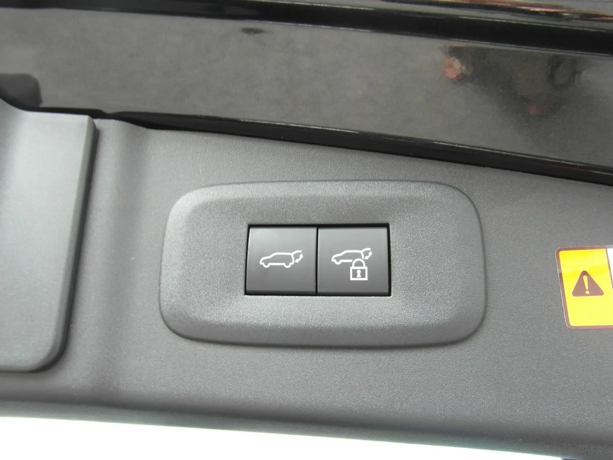 Lexus RZ Image 28 Lexus RZ Image 28