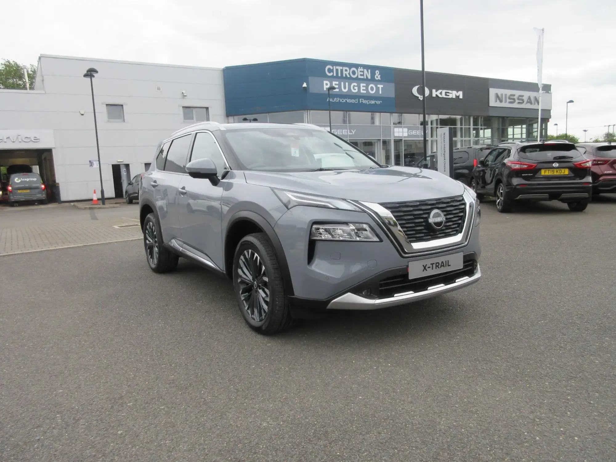 Nissan X-Trail 1.5 DIG-T Tekna CVT Euro 6 (s/s) 5dr FT26GYD Image 1
