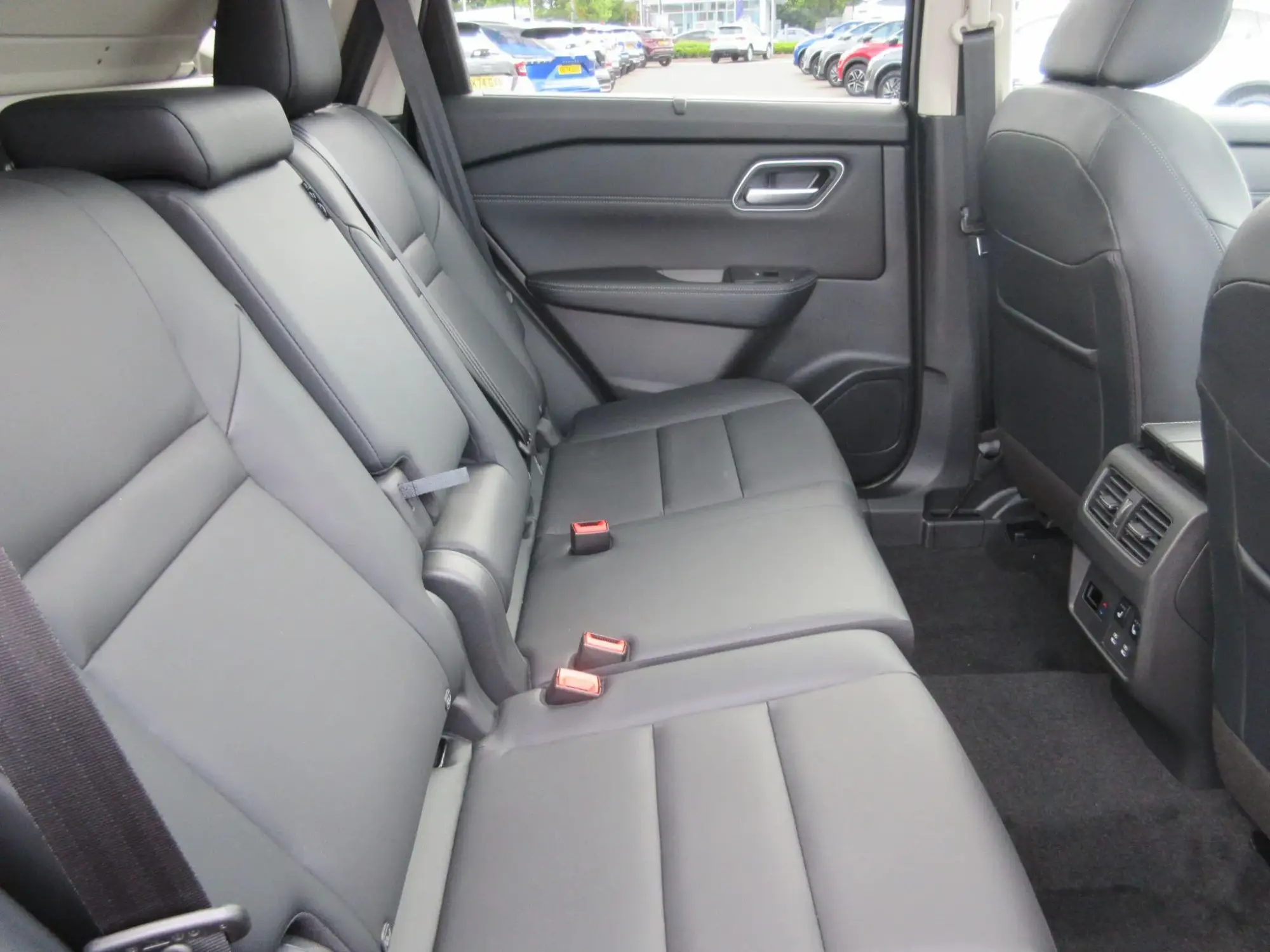 Nissan X-Trail e-POWER Image 12 Nissan X-Trail e-POWER Image 12