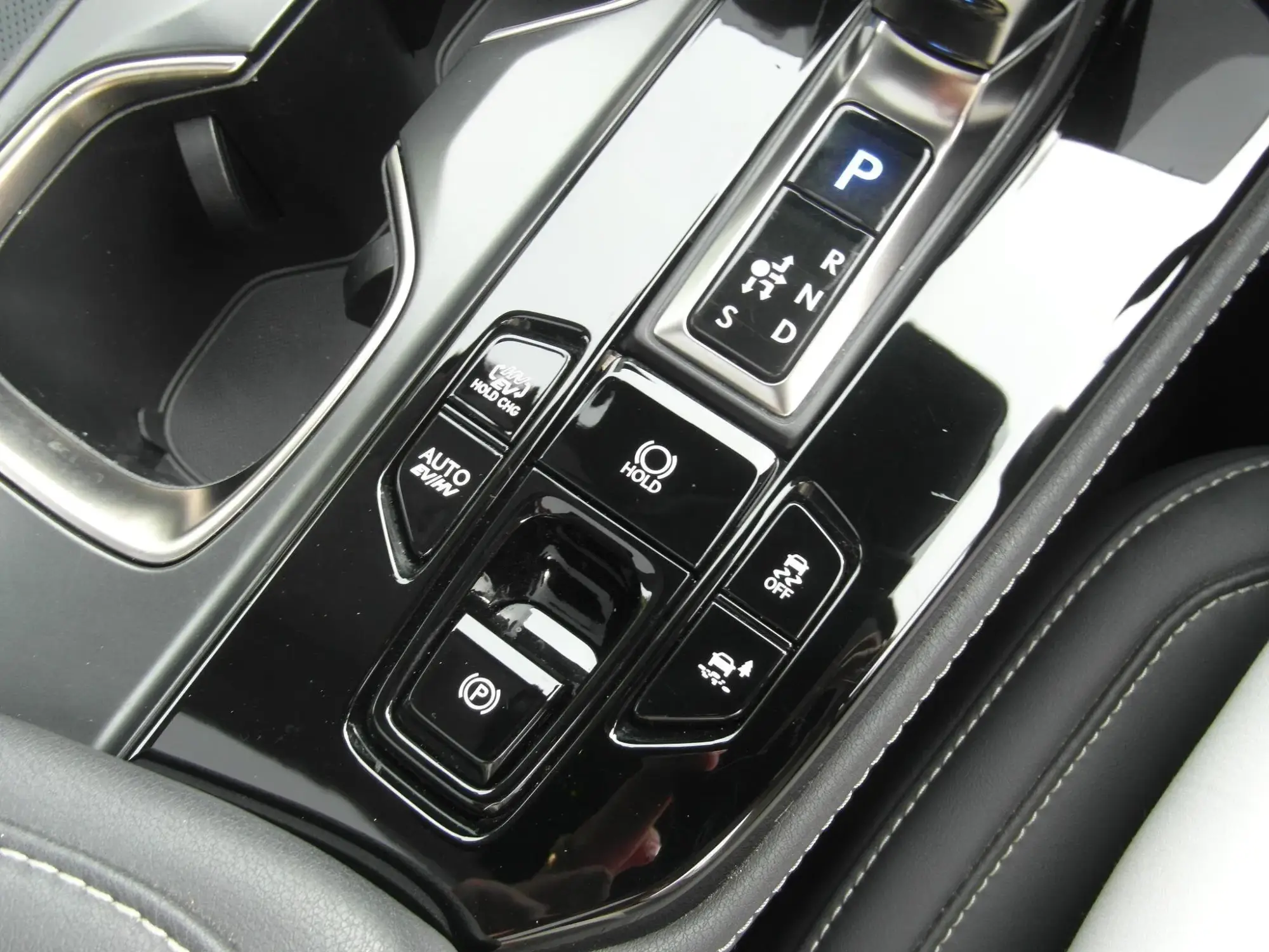 Lexus NX Self-Charging Hybrid Image 10 Lexus NX Self-Charging Hybrid Image 10