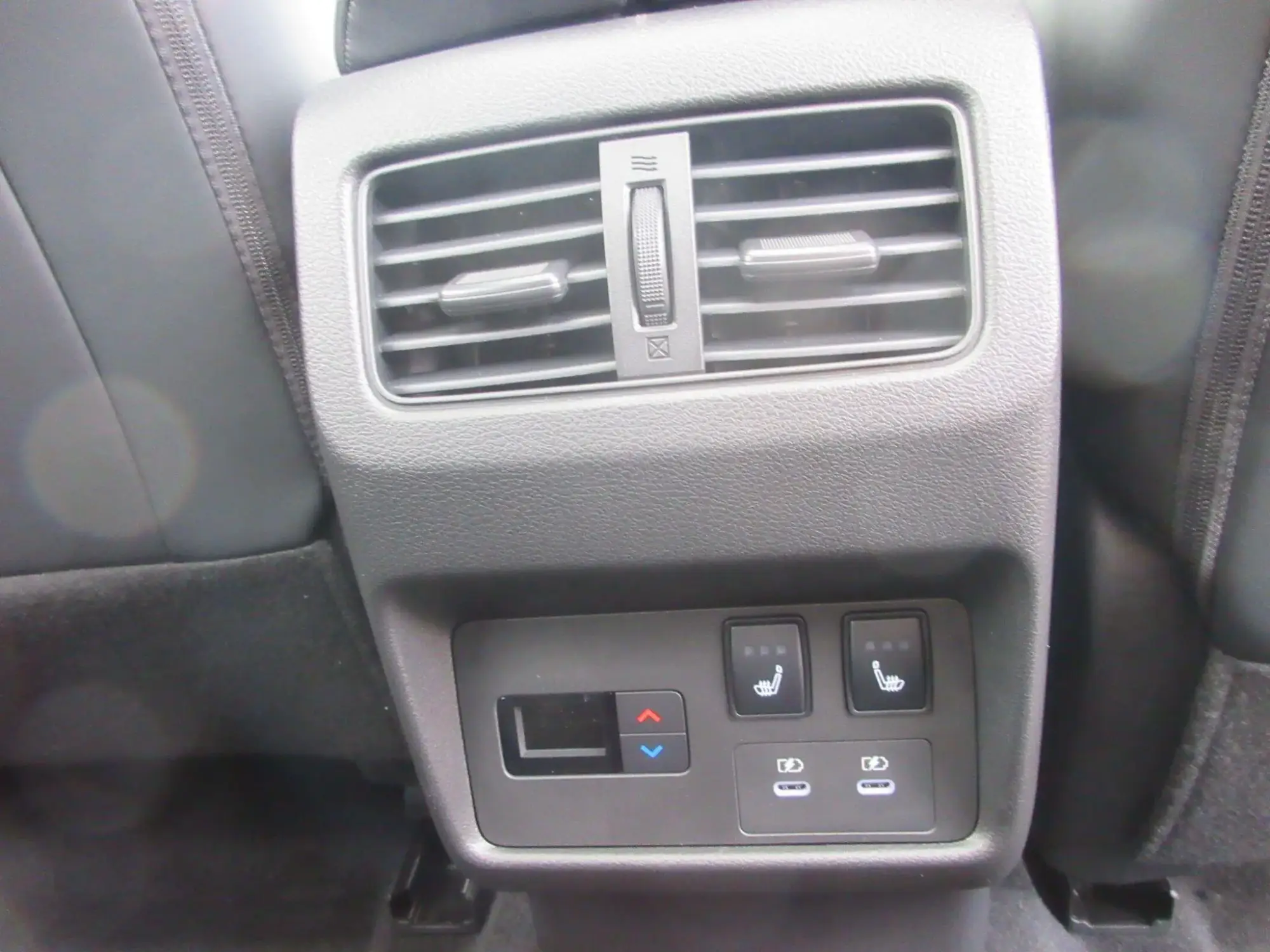 Nissan X-Trail e-POWER Image 17 Nissan X-Trail e-POWER Image 17