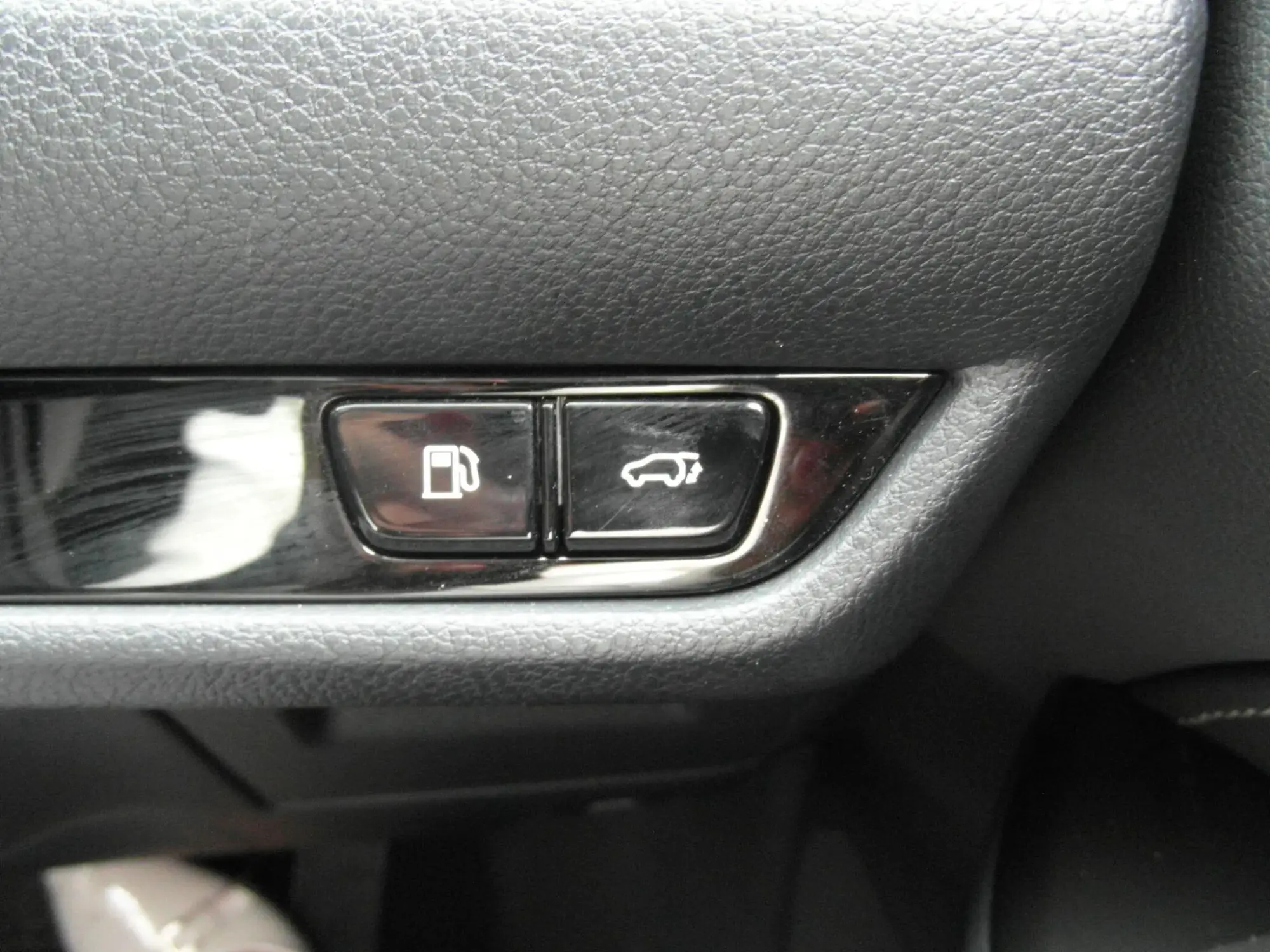 Lexus NX Self-Charging Hybrid Image 17 Lexus NX Self-Charging Hybrid Image 17