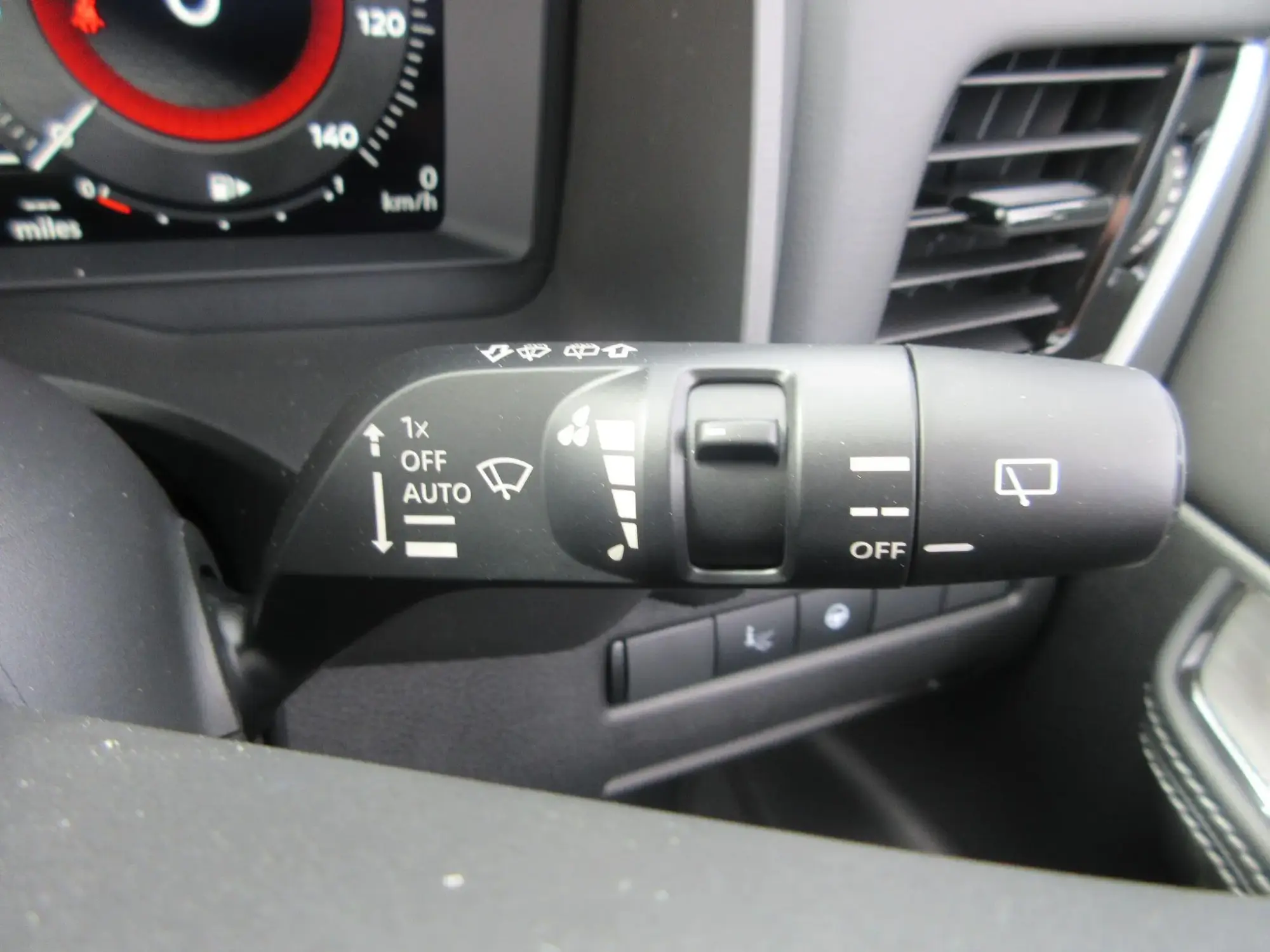 Nissan X-Trail e-POWER Image 25 Nissan X-Trail e-POWER Image 25