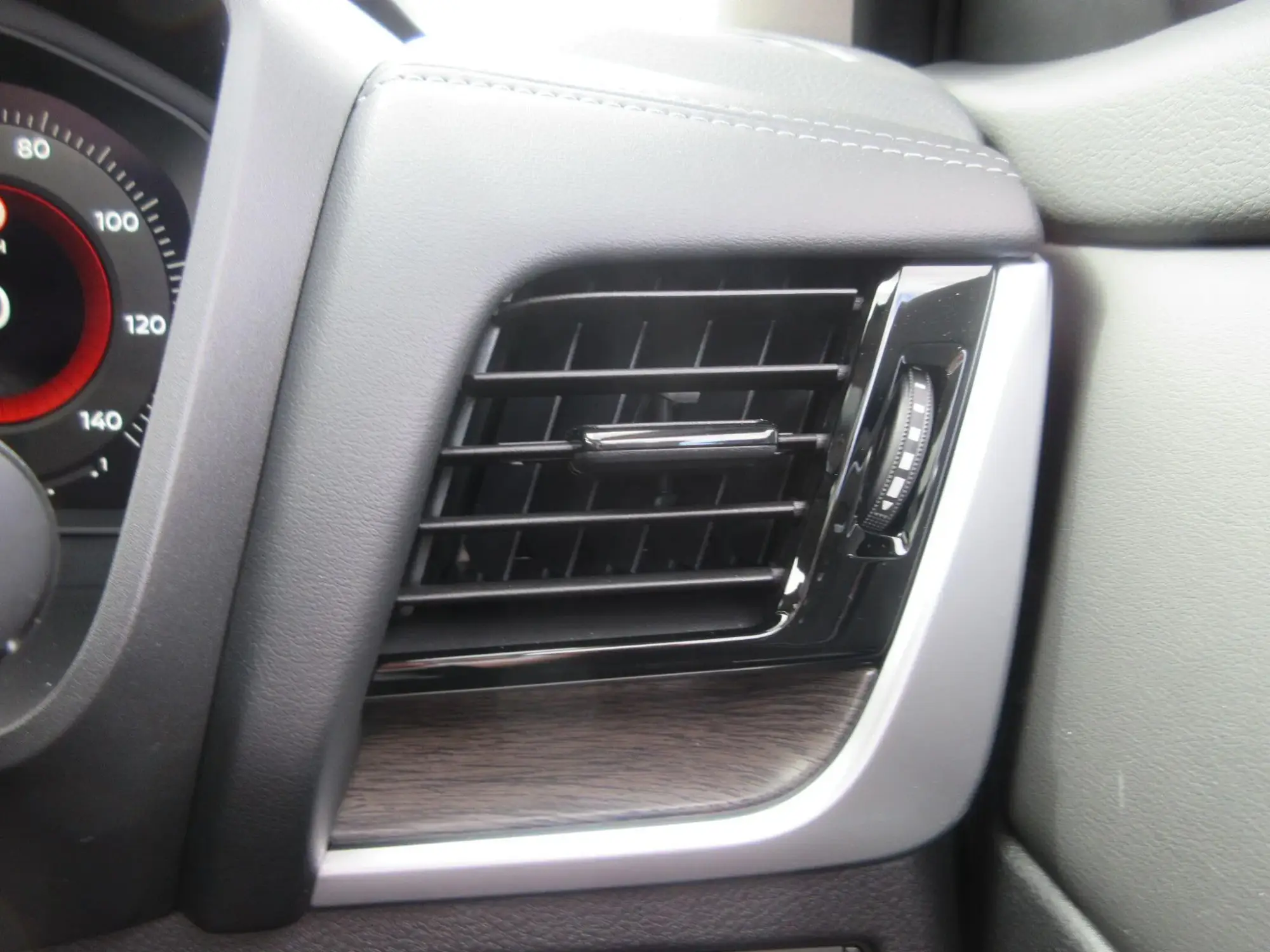 Nissan X-Trail e-POWER Image 28 Nissan X-Trail e-POWER Image 28