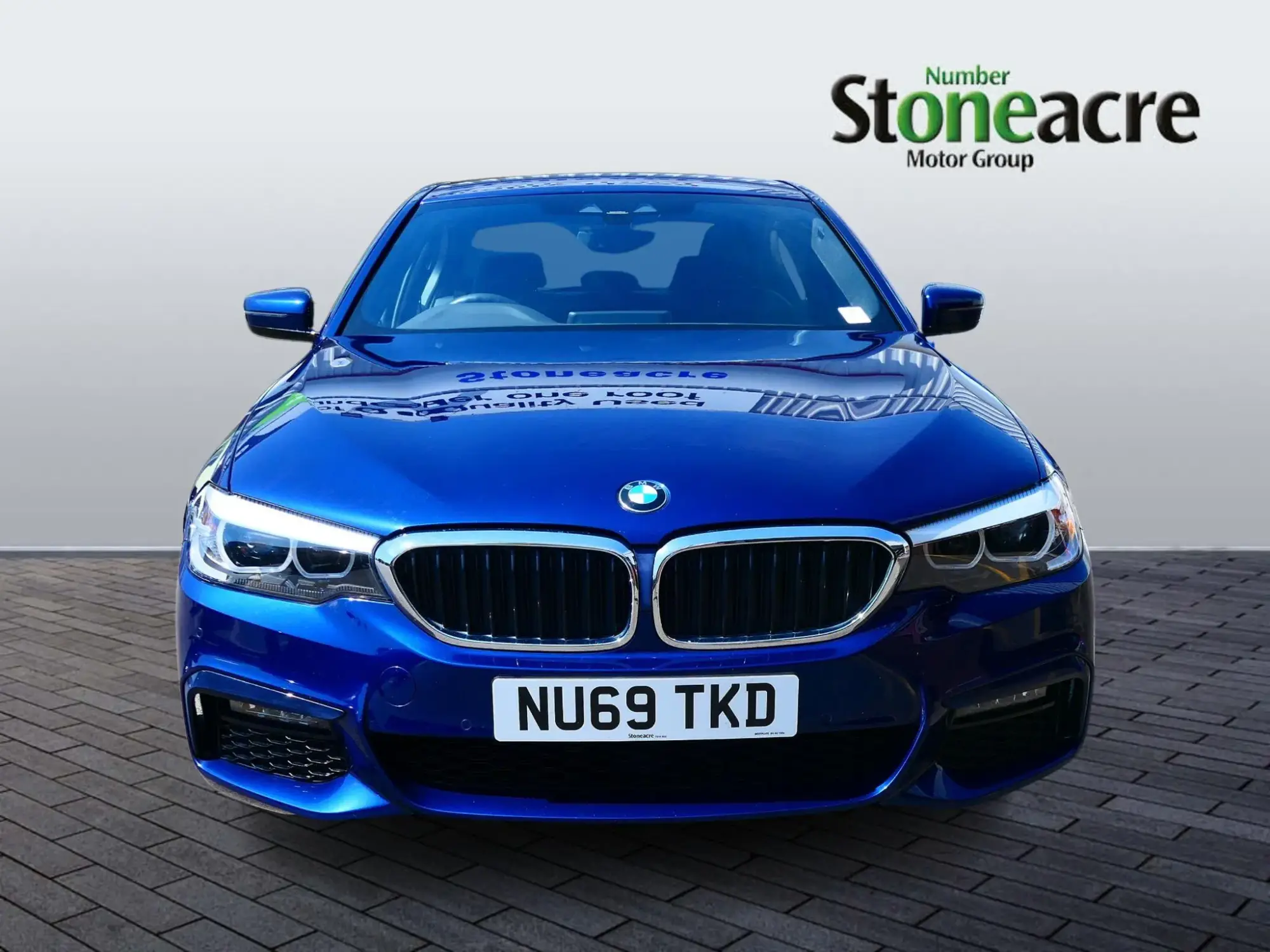 BMW 5 Series 2.0 520d MHT M Sport Auto Euro 6 (s/s) 4dr NU69TKD Image 2 BMW 5 Series 2.0 520d MHT M Sport Auto Euro 6 (s/s) 4dr NU69TKD Image 2