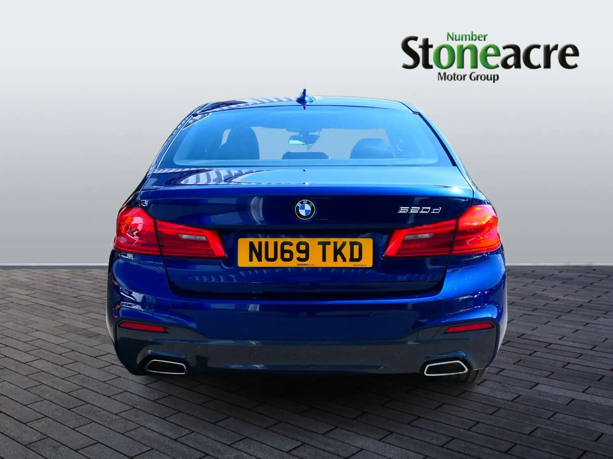 BMW 5 Series Image 6 BMW 5 Series Image 6