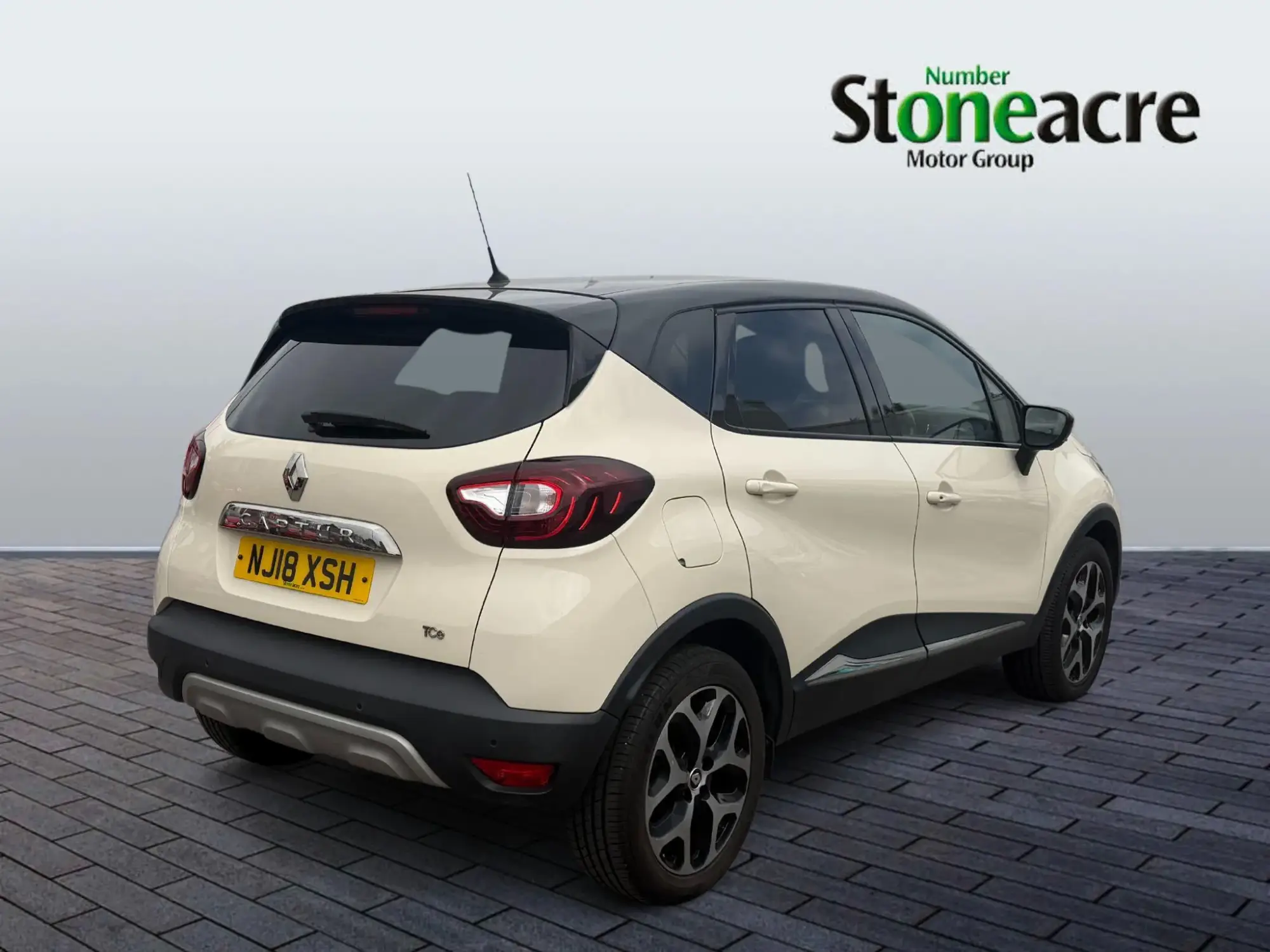 Renault Captur 0.9 TCe ENERGY Signature X Nav Euro 6 (s/s) 5dr NJ18XSH Image 3