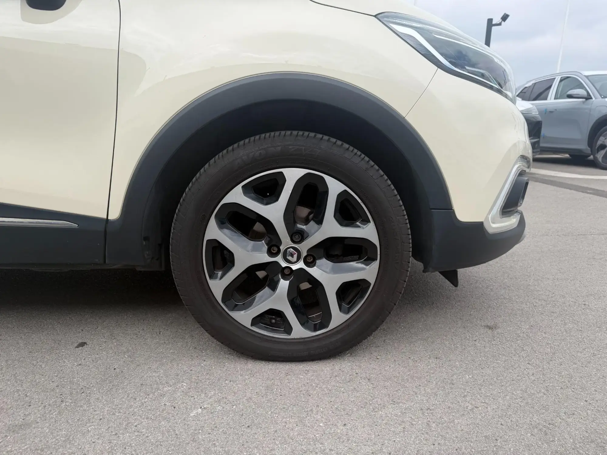 Renault Captur Image 9 Renault Captur Image 9