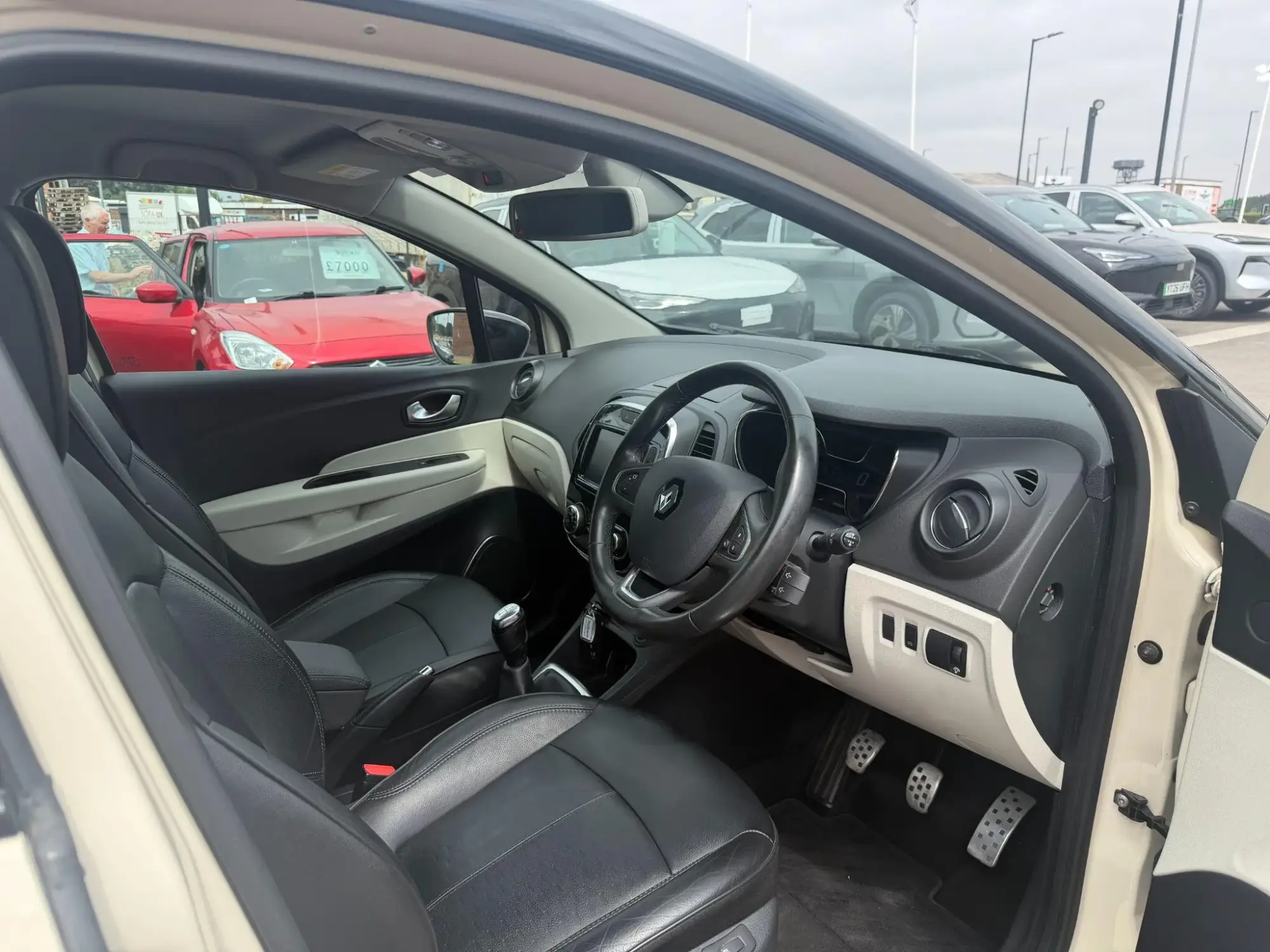 Renault Captur Image 14 Renault Captur Image 14