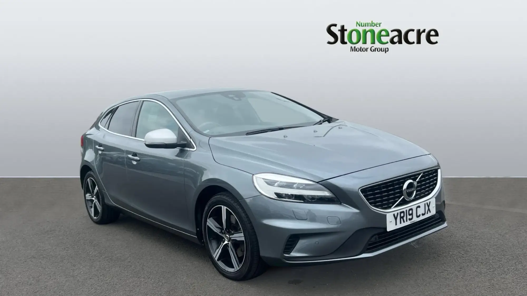Volvo V40 Image 1