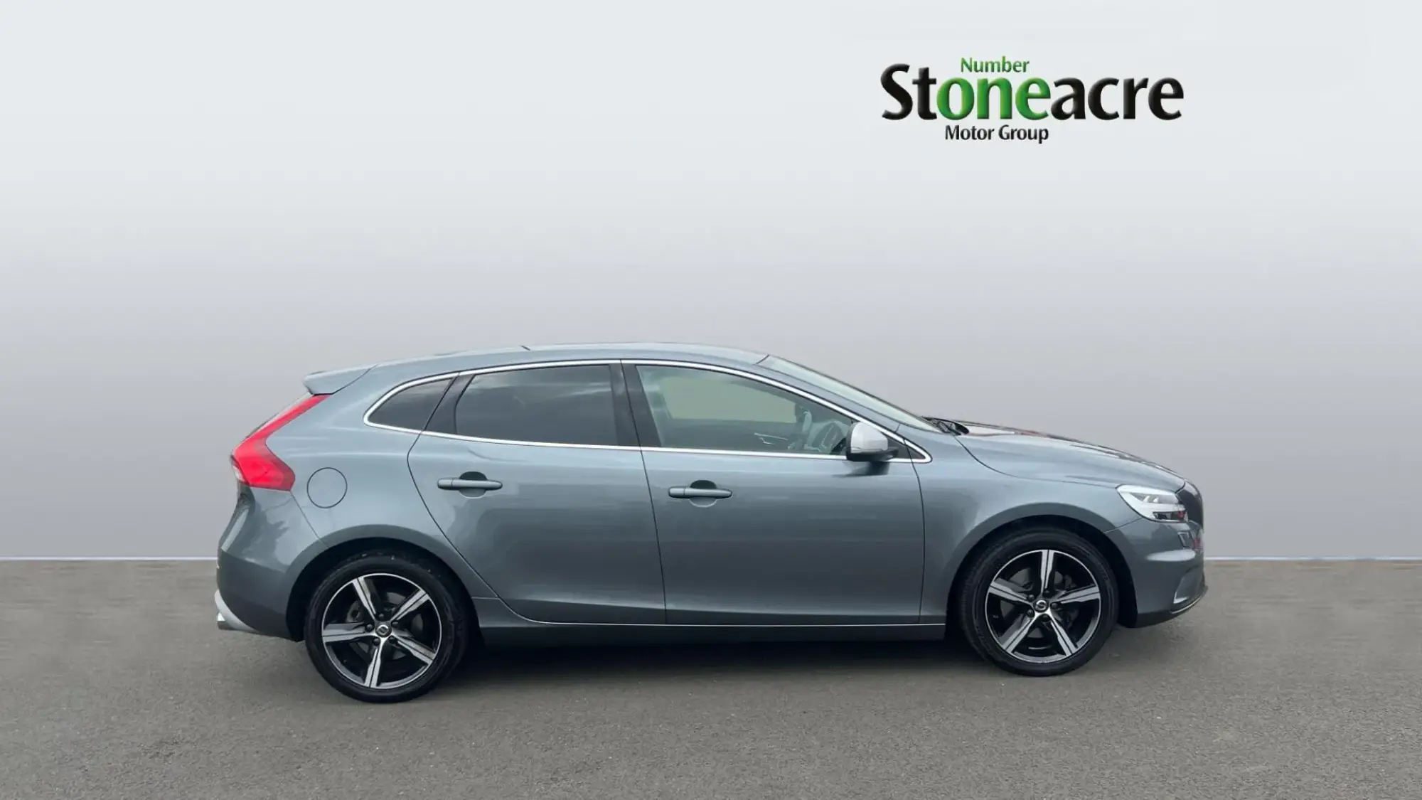 Volvo V40 Image 3