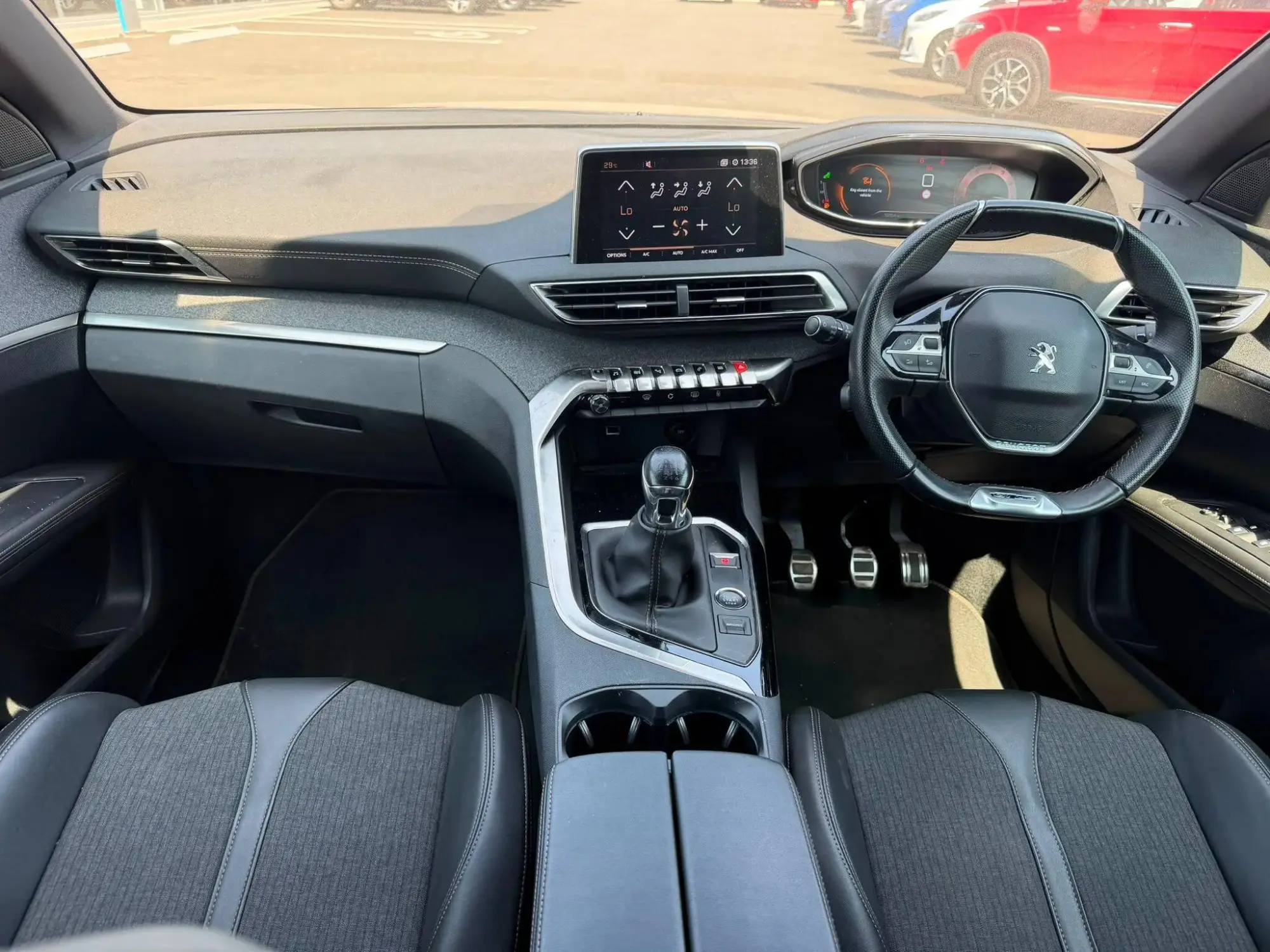 Peugeot 3008 Image 8