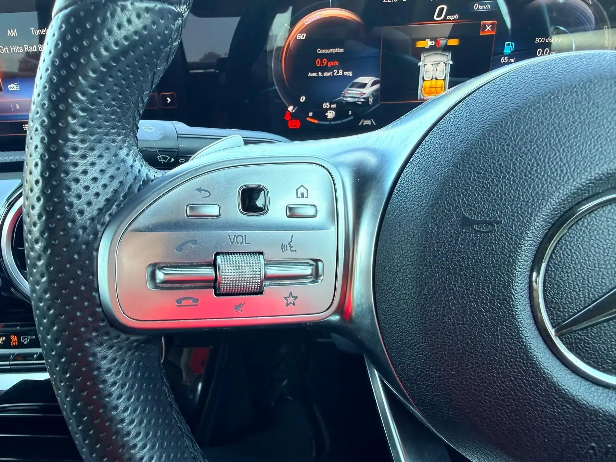 Mercedes-Benz CLA Image 14