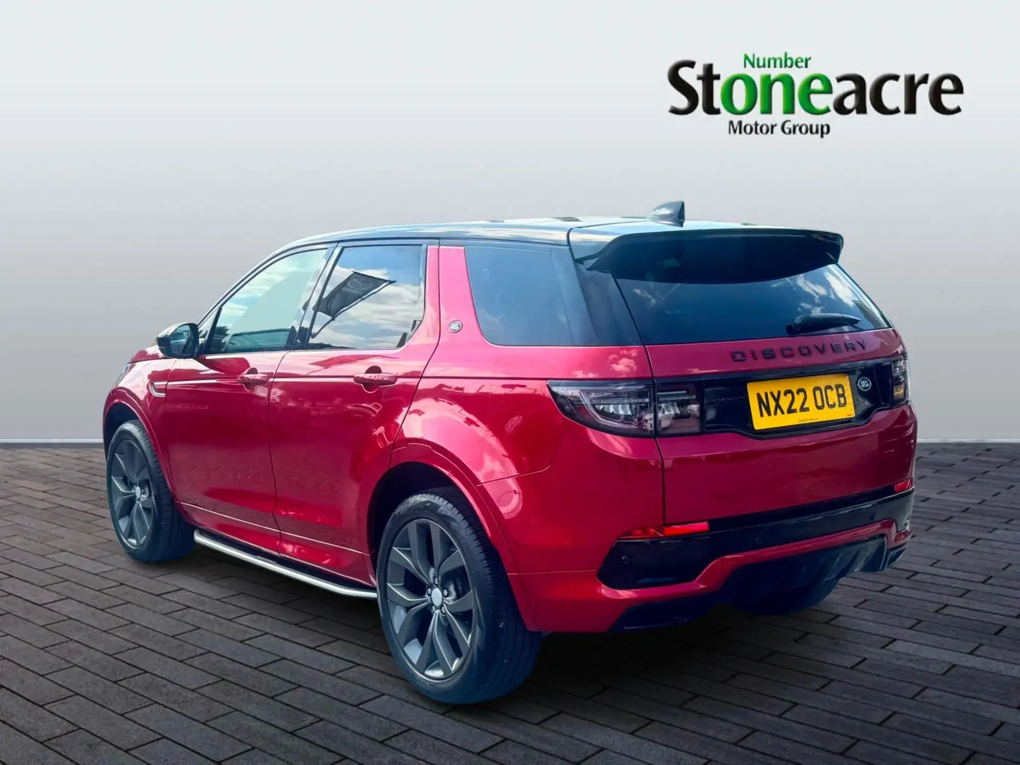 Land Rover Discovery Sport Image 4