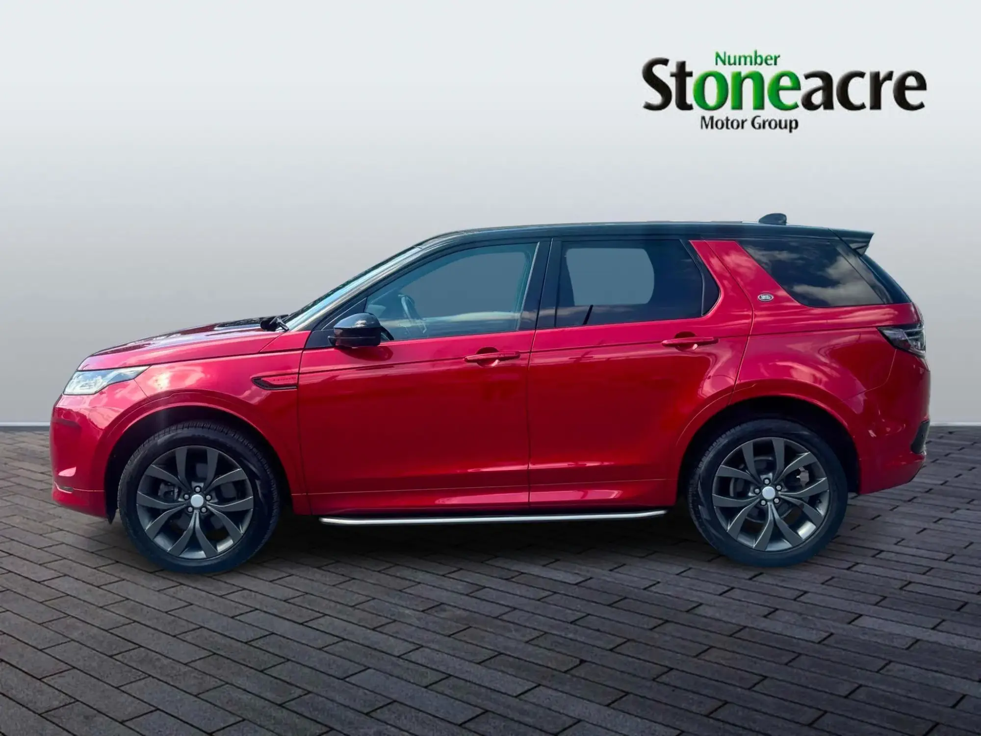 Land Rover Discovery Sport Image 5