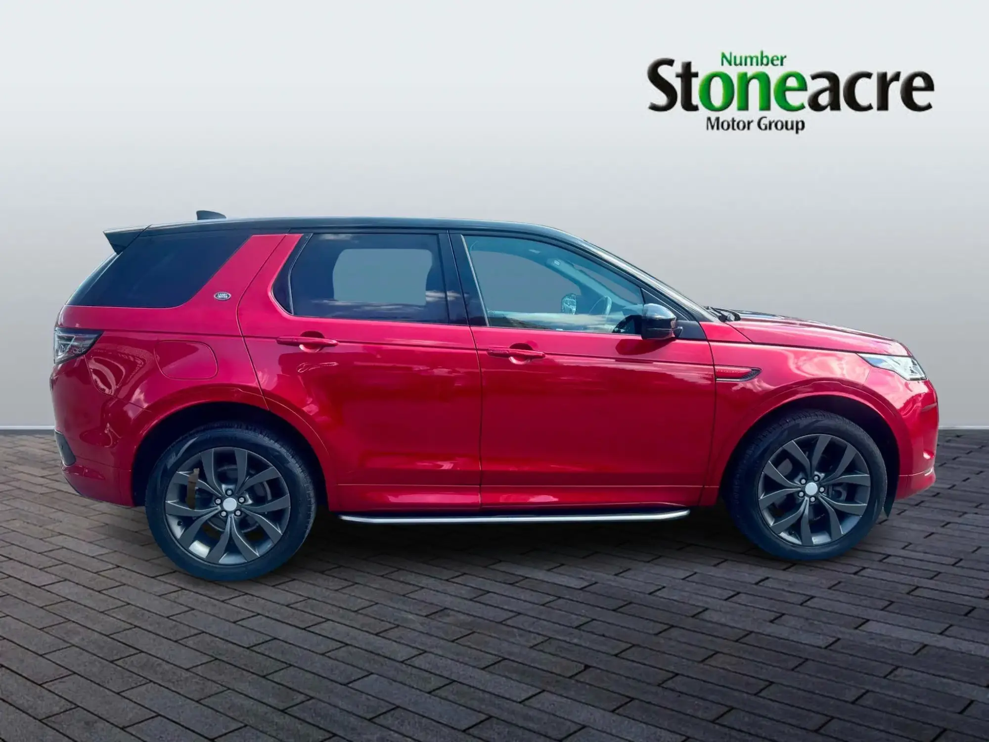 Land Rover Discovery Sport Image 7