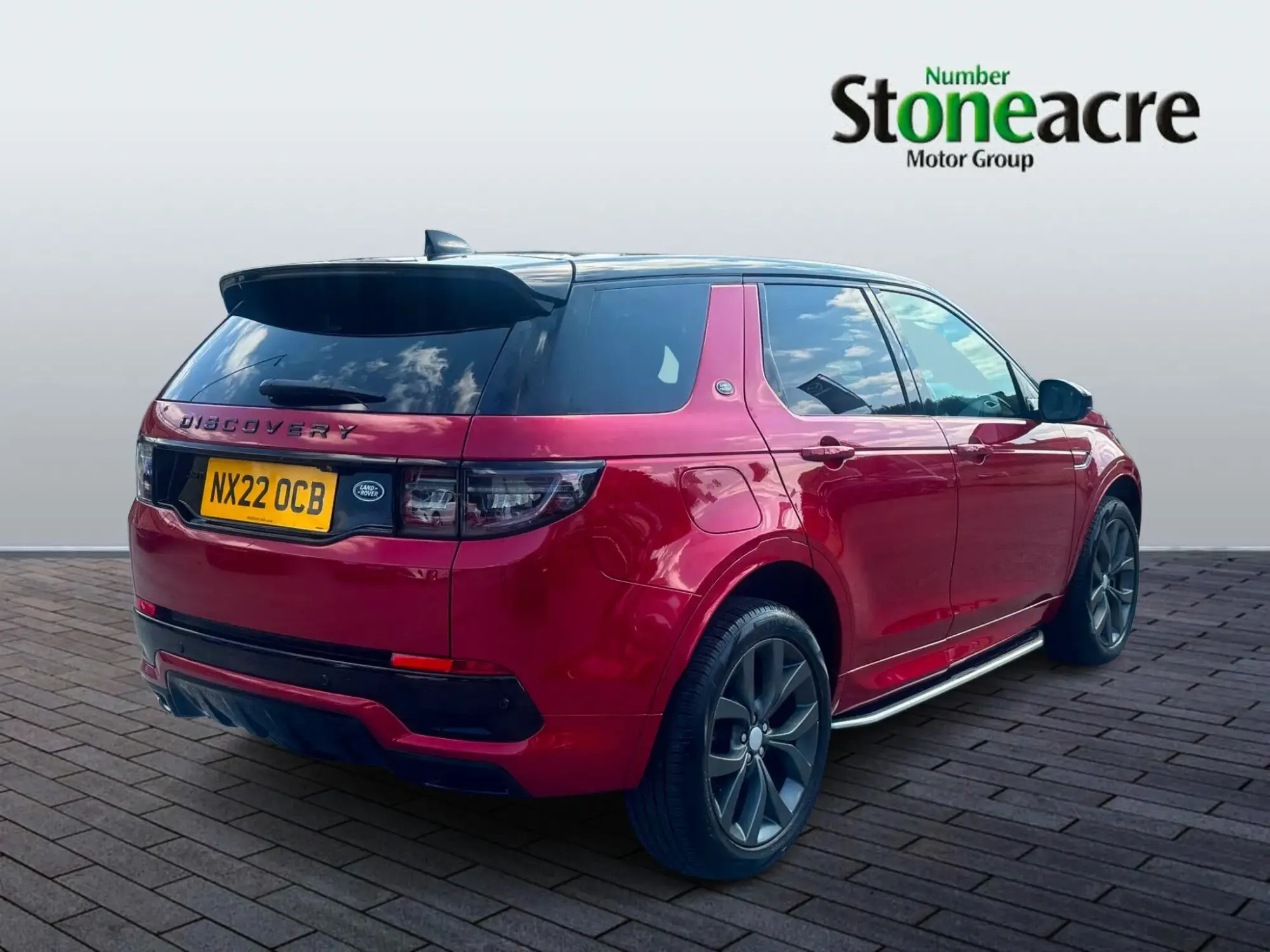 Land Rover Discovery Sport Image 8