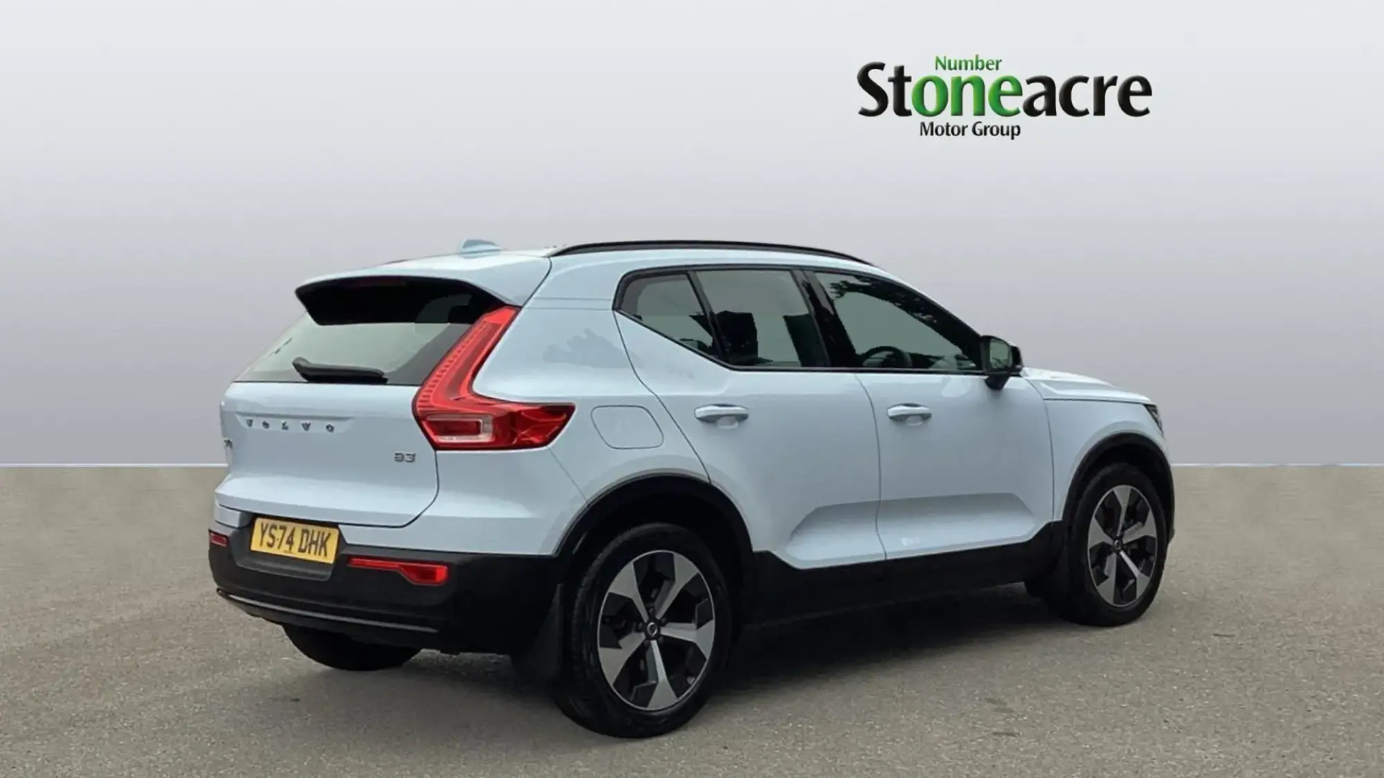 Volvo XC40 Image 2