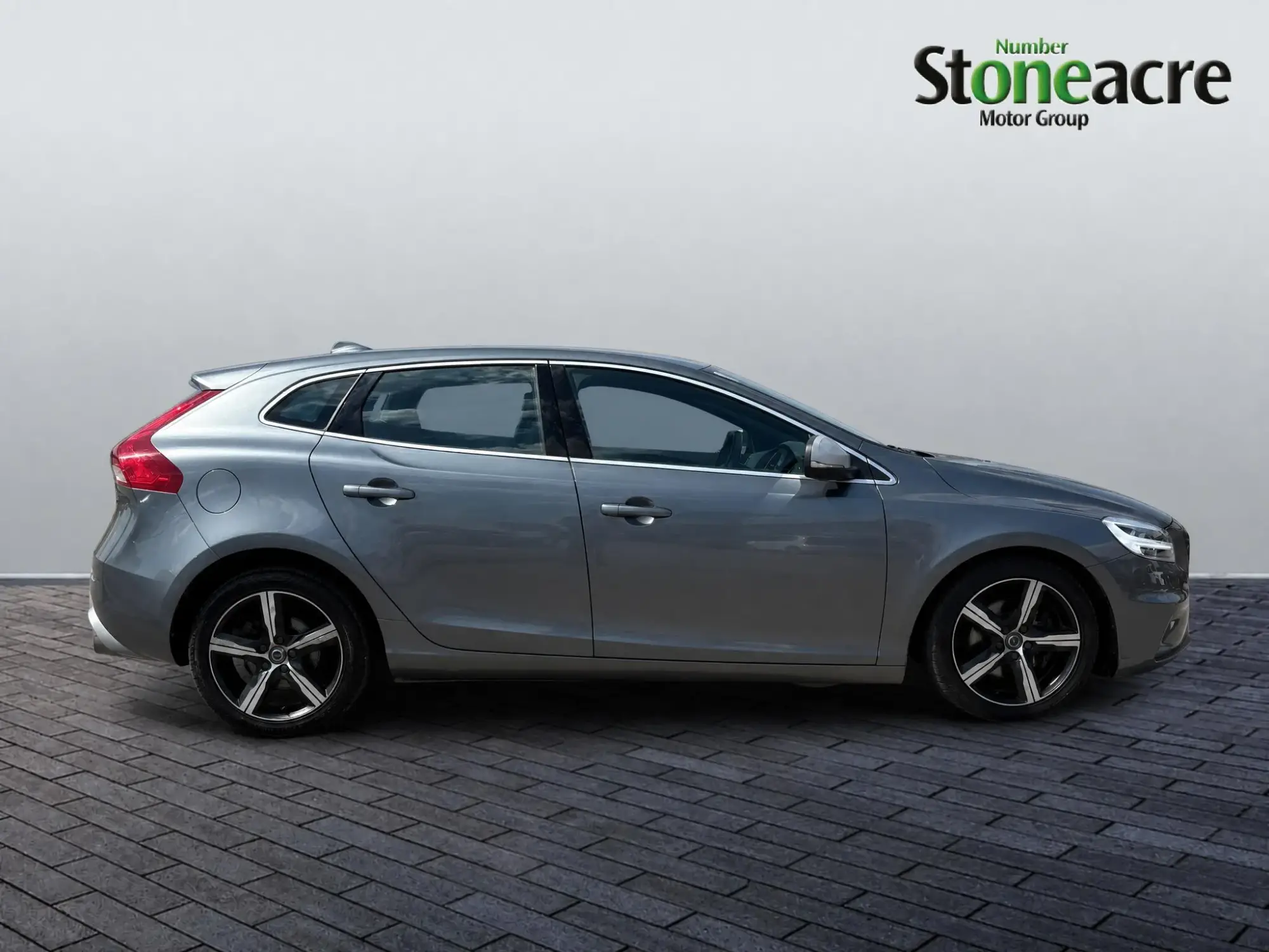 Volvo V40 Image 7 Volvo V40 Image 7