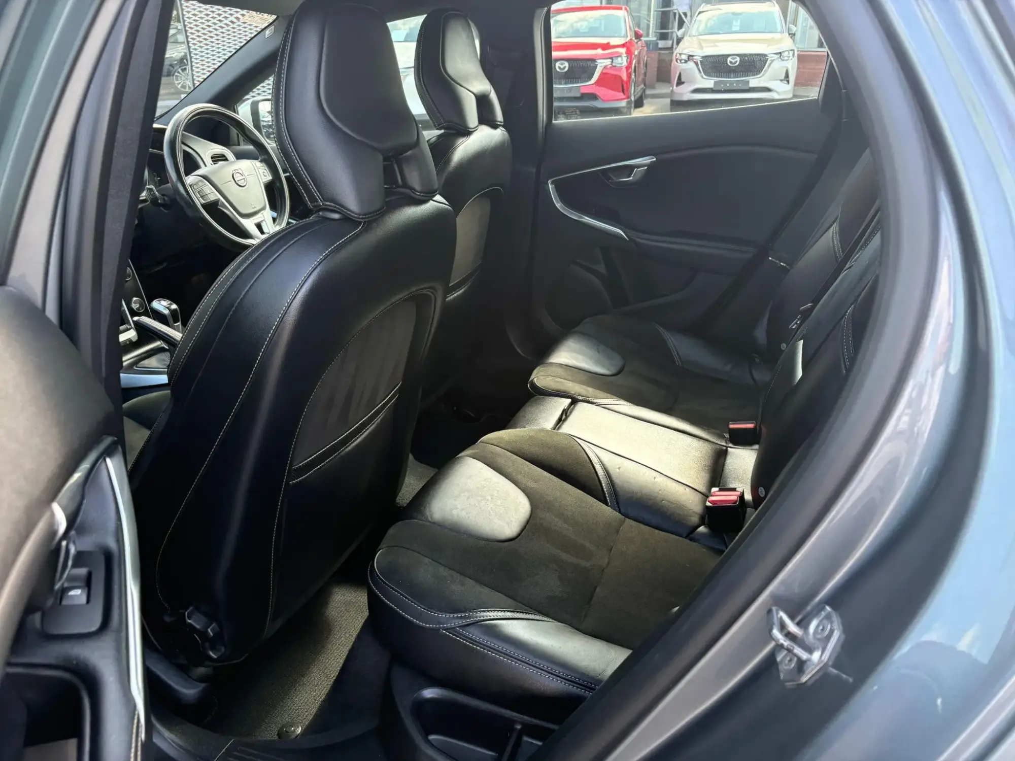 Volvo V40 Image 13 Volvo V40 Image 13