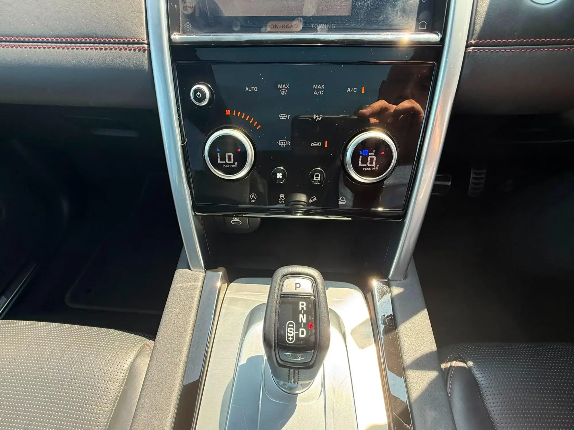 Land Rover Discovery Sport Image 9