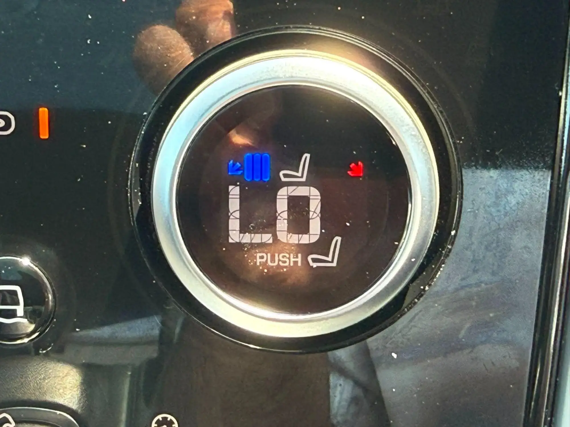 Land Rover Discovery Sport Image 35