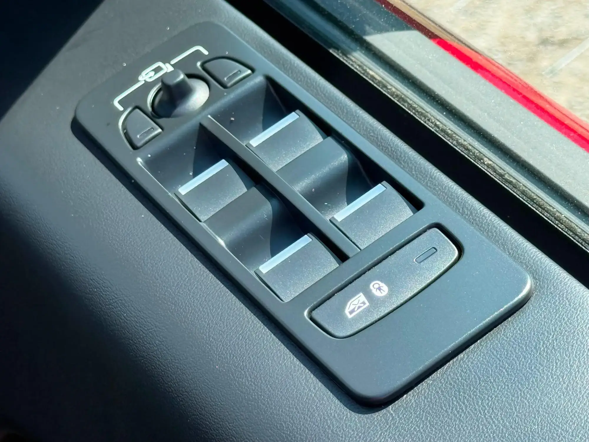 Land Rover Discovery Sport Image 18