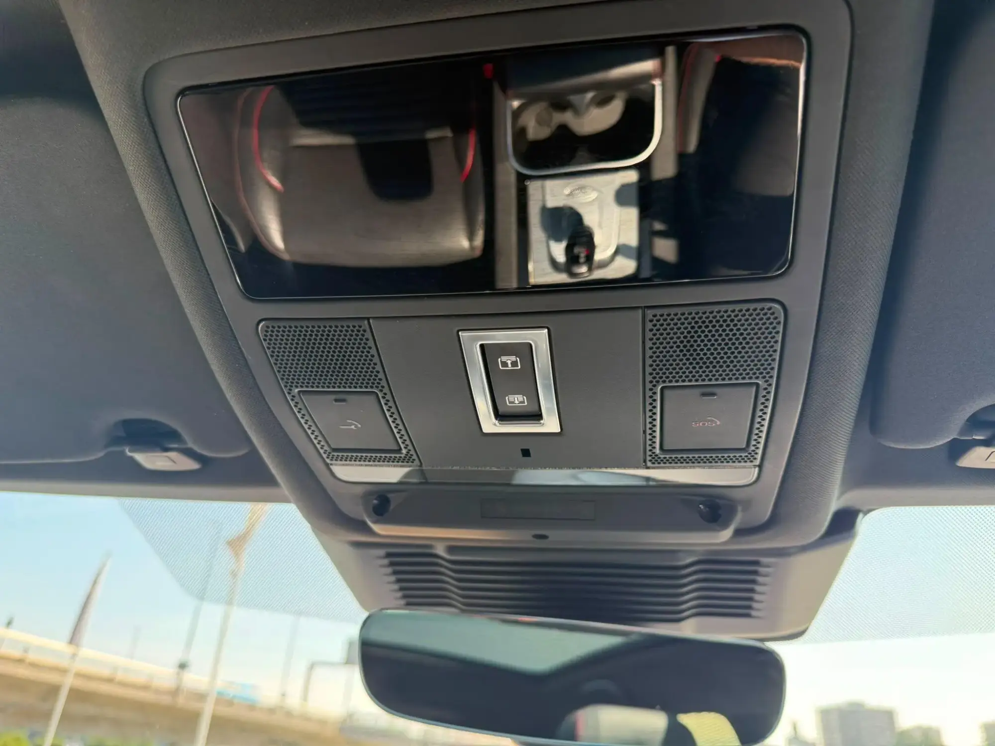 Land Rover Discovery Sport Image 21