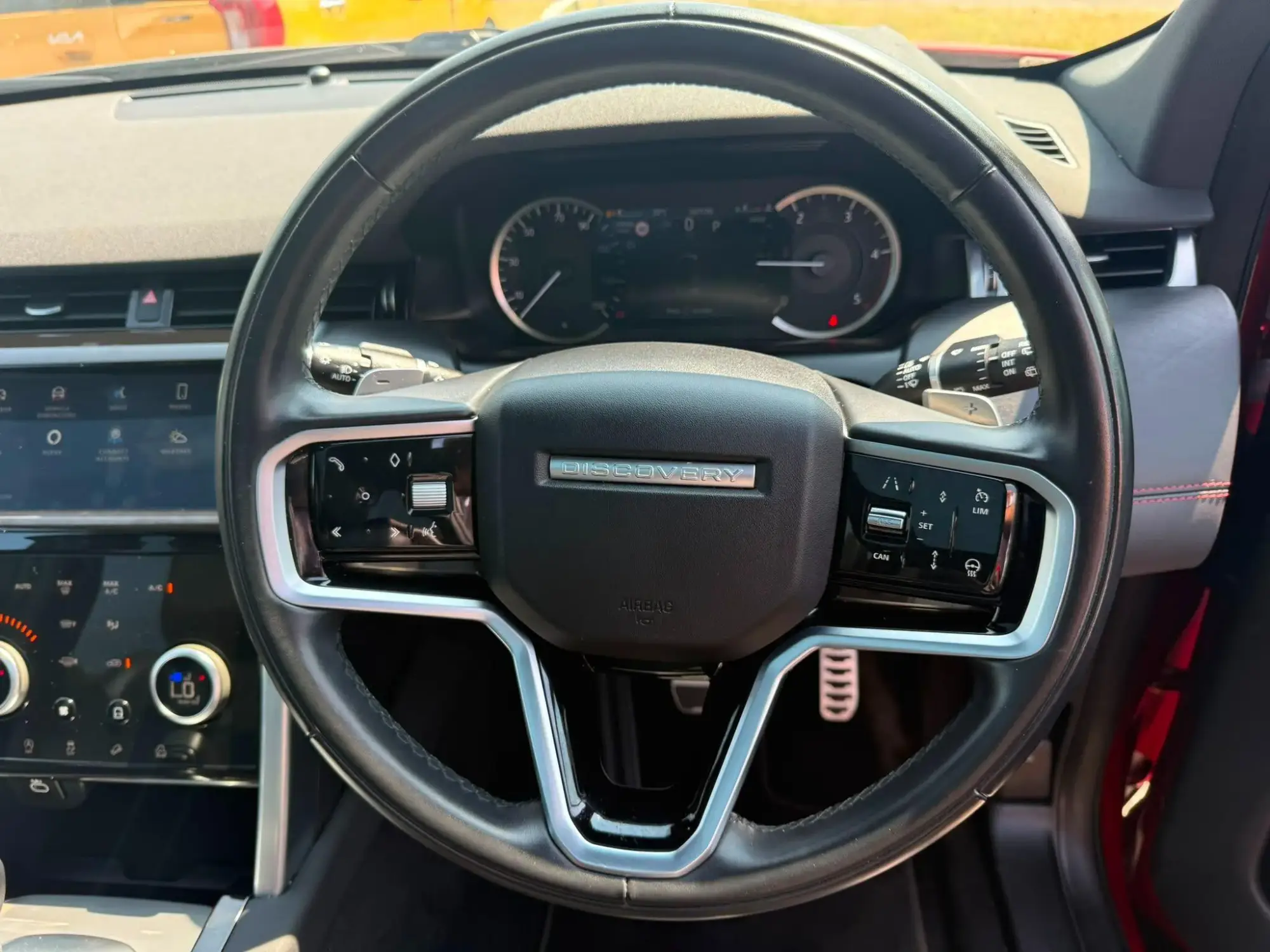 Land Rover Discovery Sport Image 33