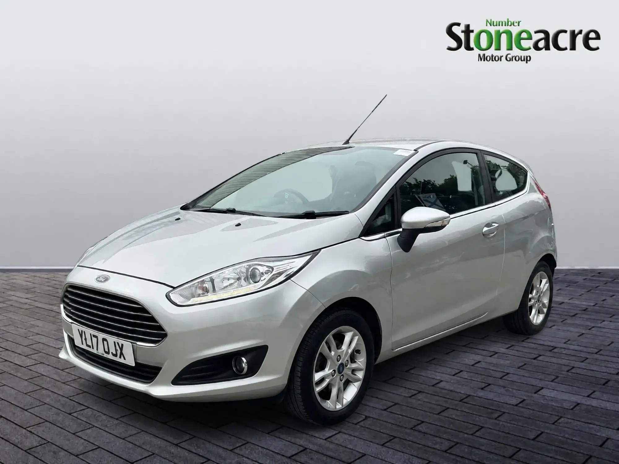 Ford Fiesta 1.25 Zetec Euro 6 3dr YL17OJX Image 3