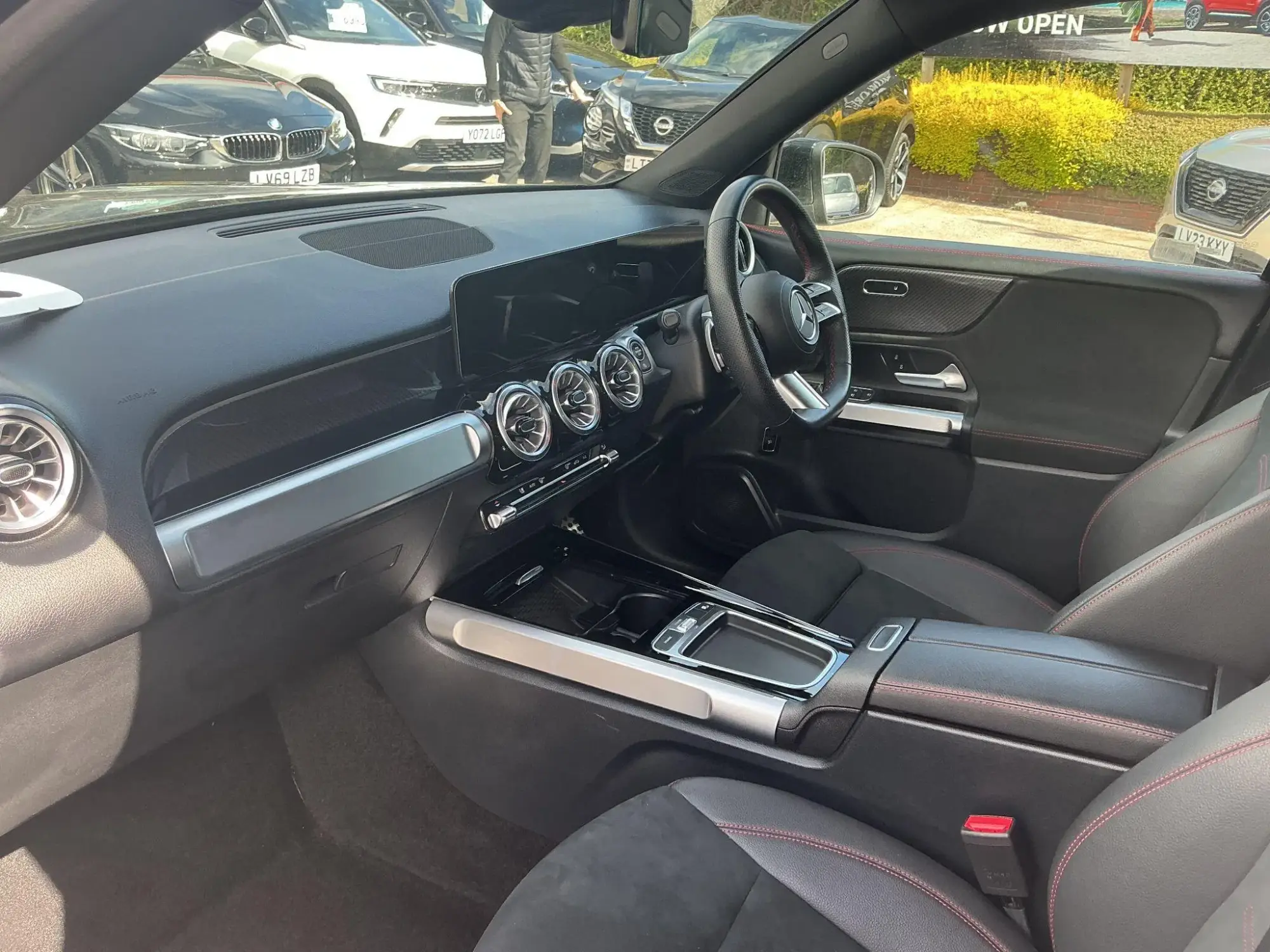 Mercedes-Benz GLB Image 16 Mercedes-Benz GLB Image 16