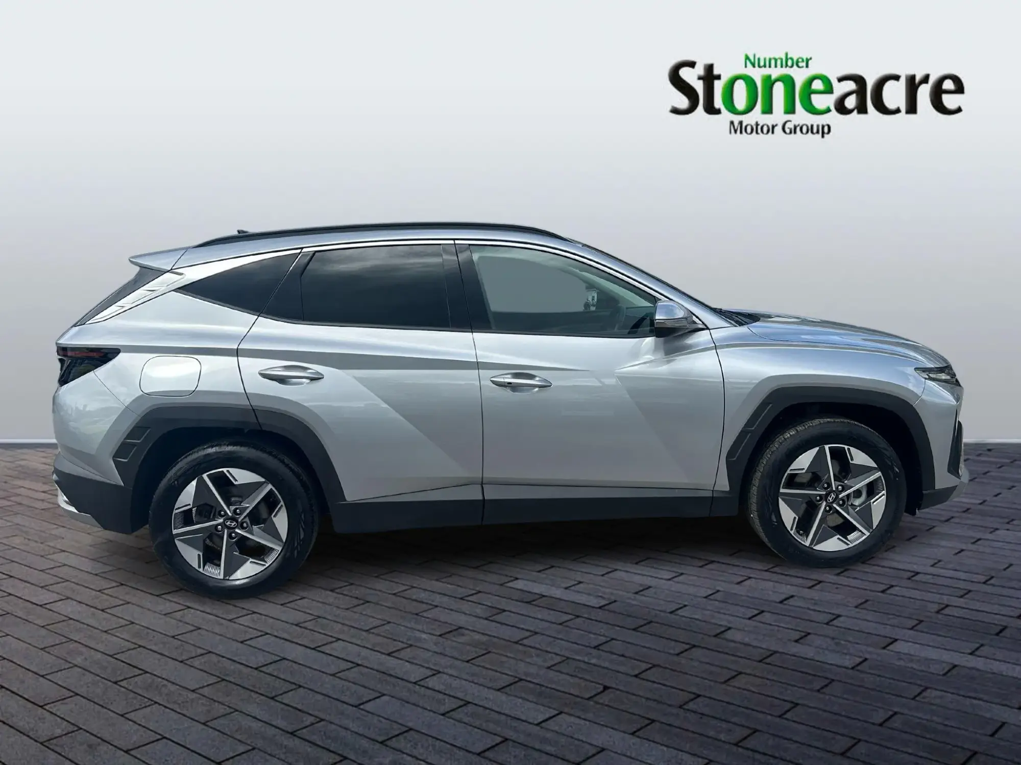 Hyundai TUCSON Image 8 Hyundai TUCSON Image 8
