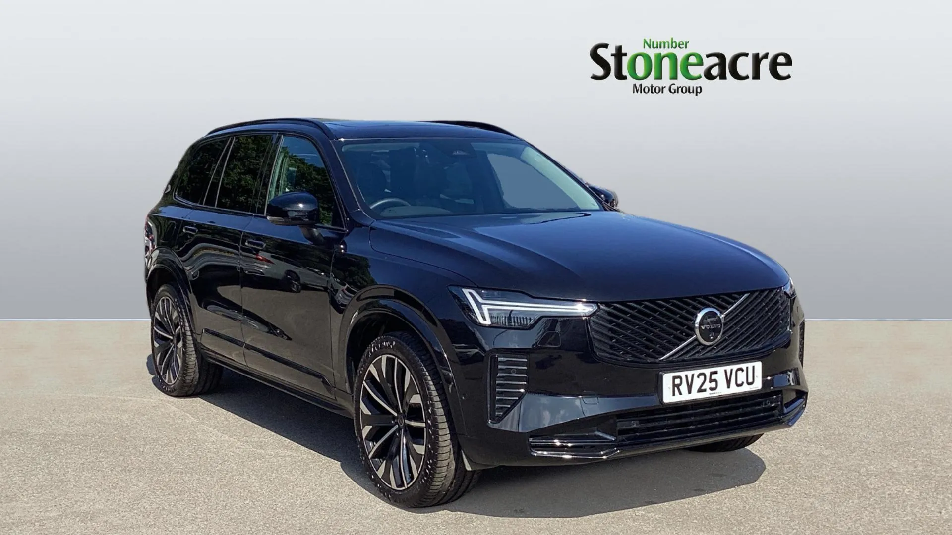Volvo XC90 listing photo