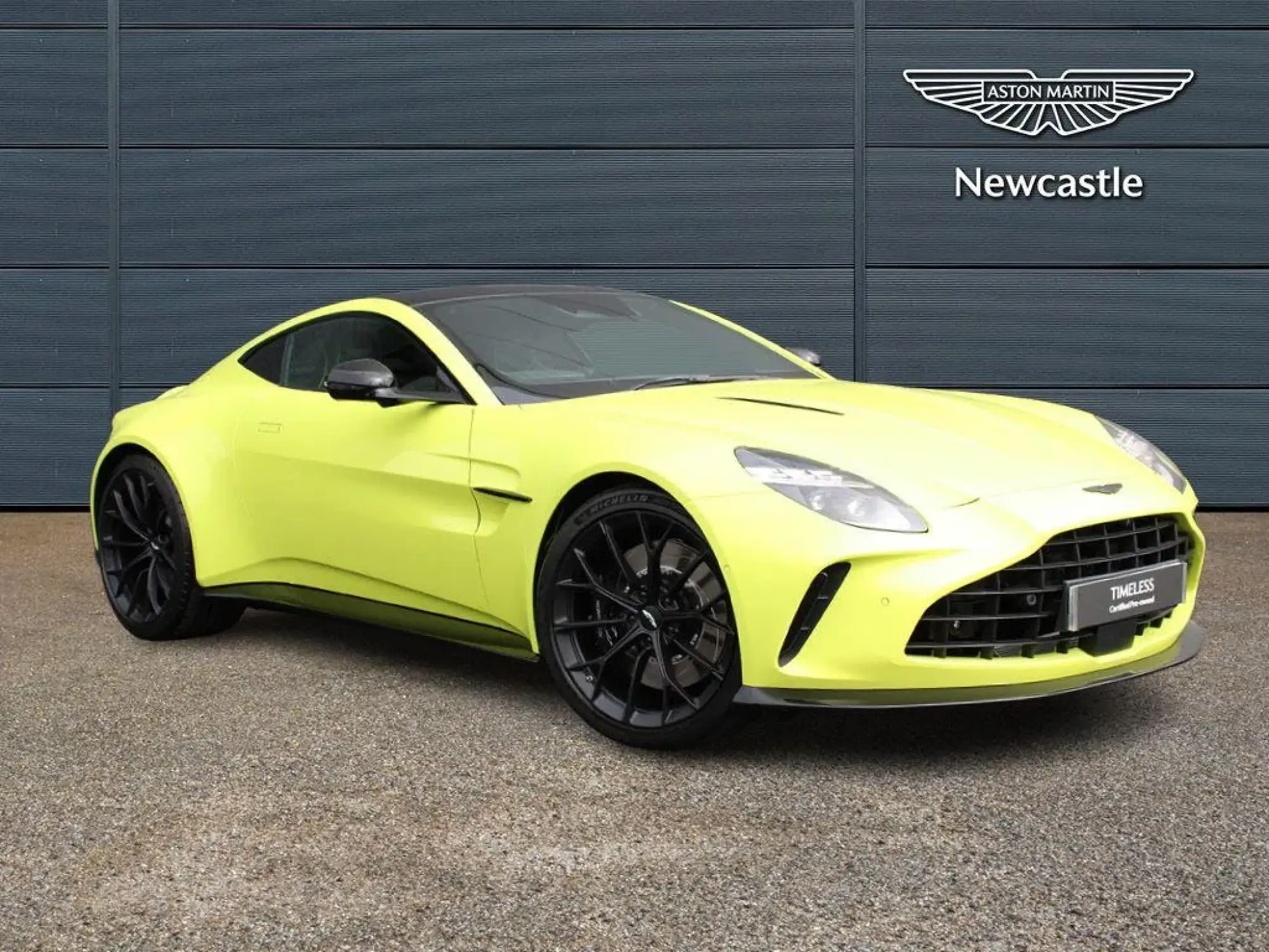 Aston Martin Vantage Image 1